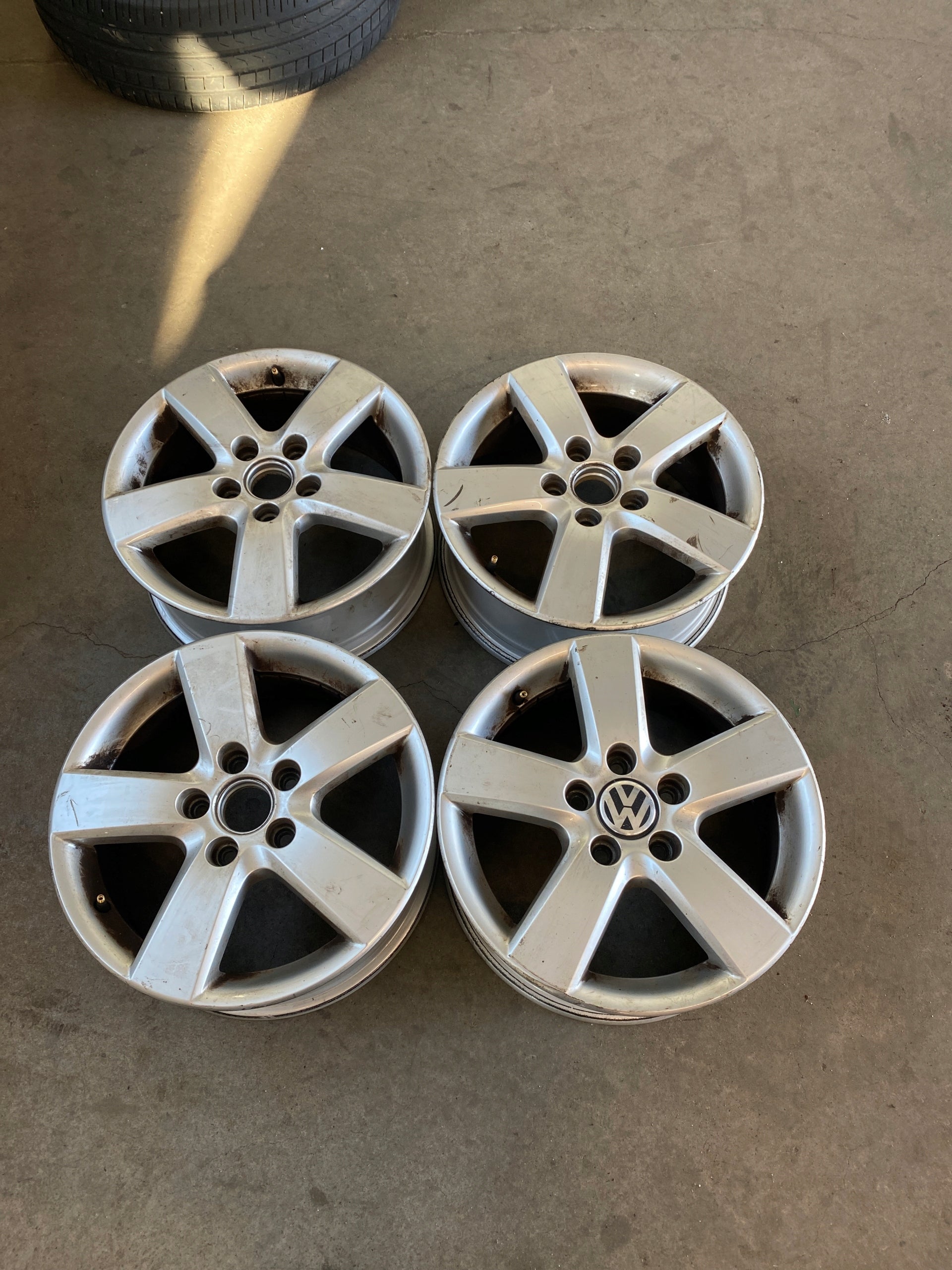 Alu Felge Volkswagen T5 Aluminum rim 16 Zoll 6.5J 5x112 50ET