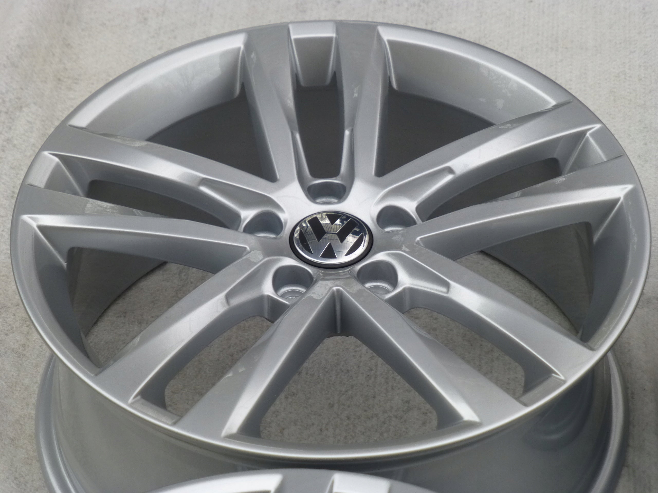  Alu rim Volkswagen Jetta Touran Golf Aluminum rim 18 inch 7.5J 5x112 product image