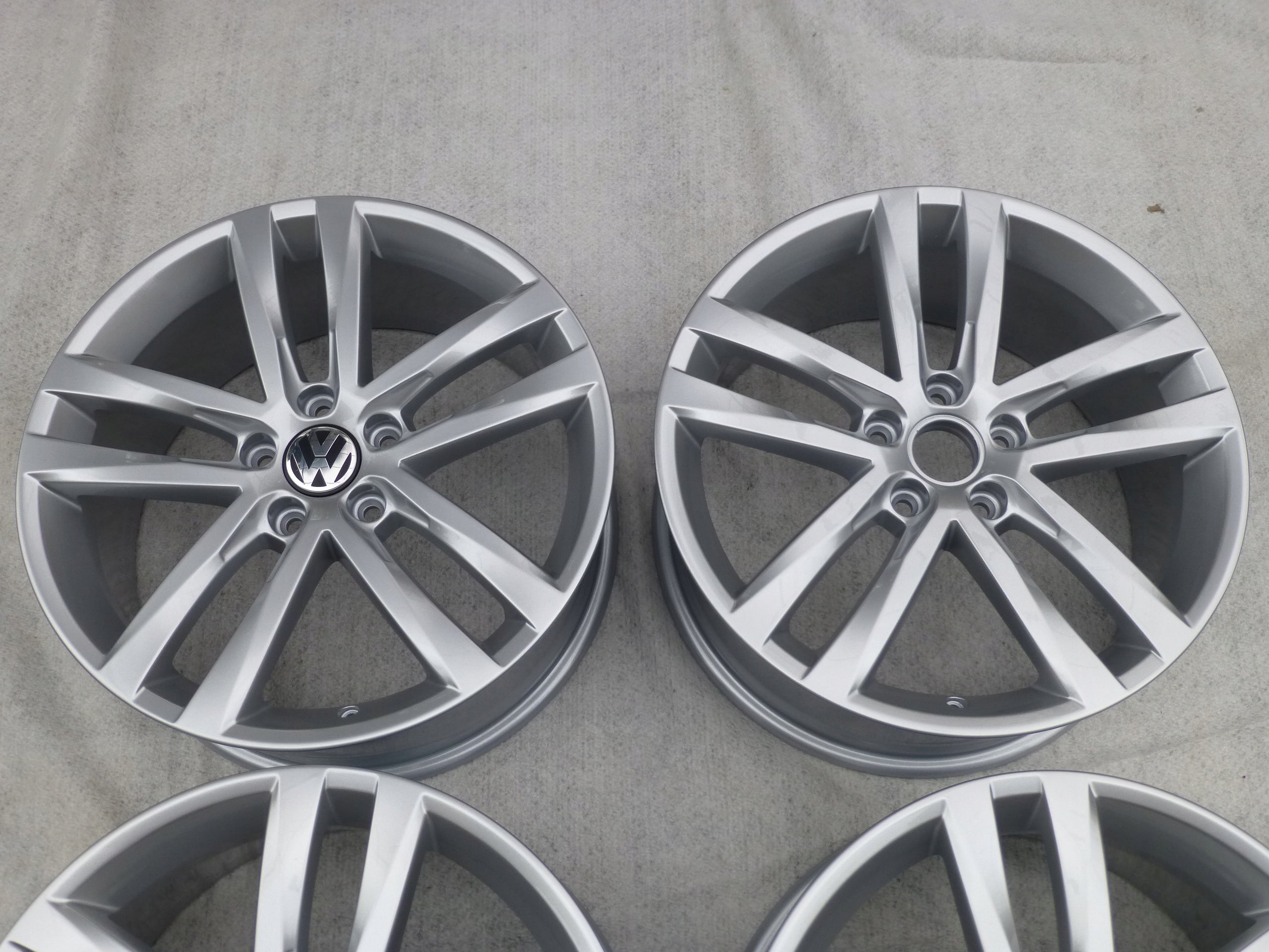 Alu Felge Volkswagen Jetta Touran Golf Aluminum rim 18 Zoll 7.5J 5x112