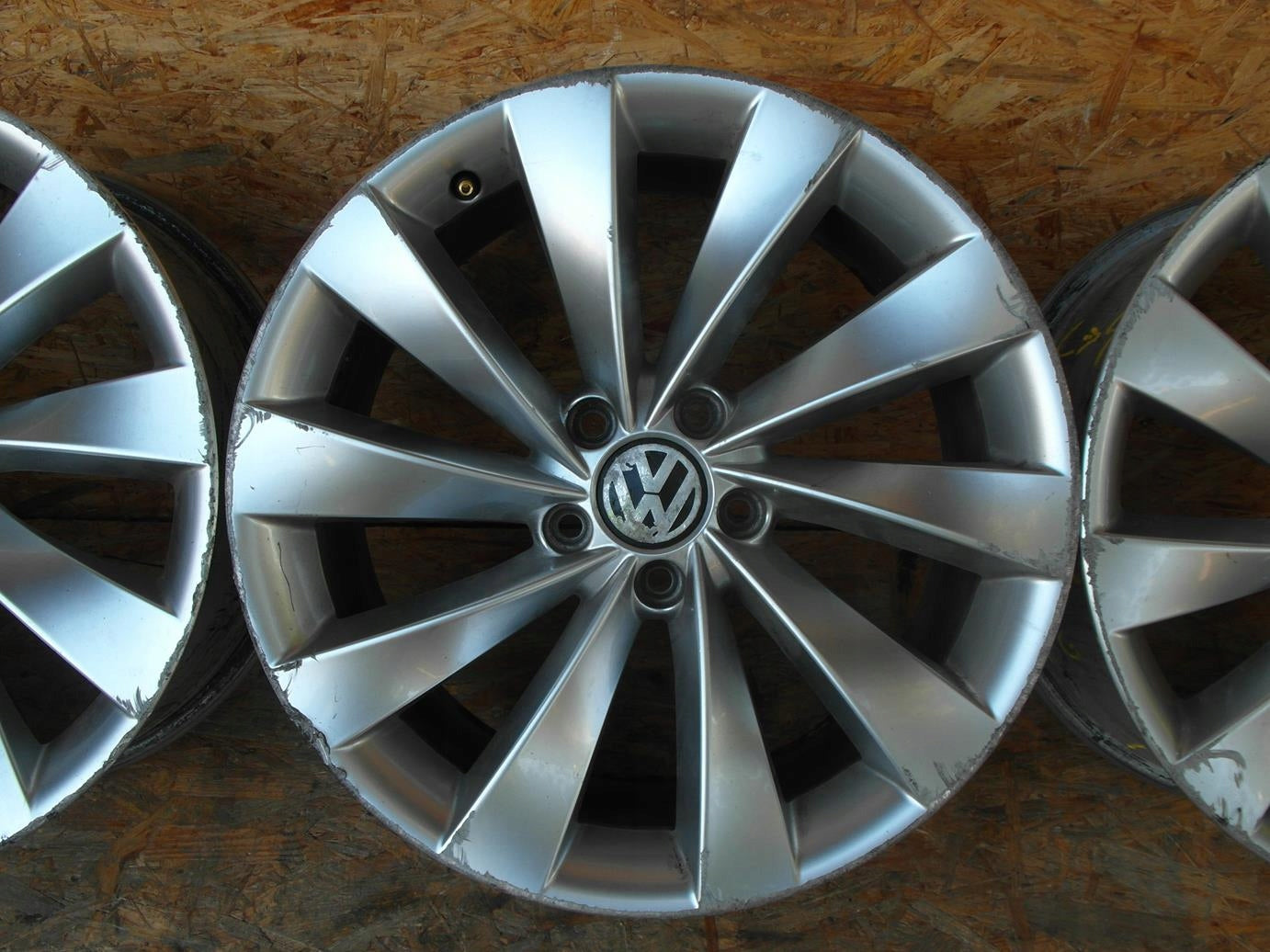 Alu Felge Volkswagen Scirocco CC Passat 18 Zoll 8.0J 5x112 3C8601025D