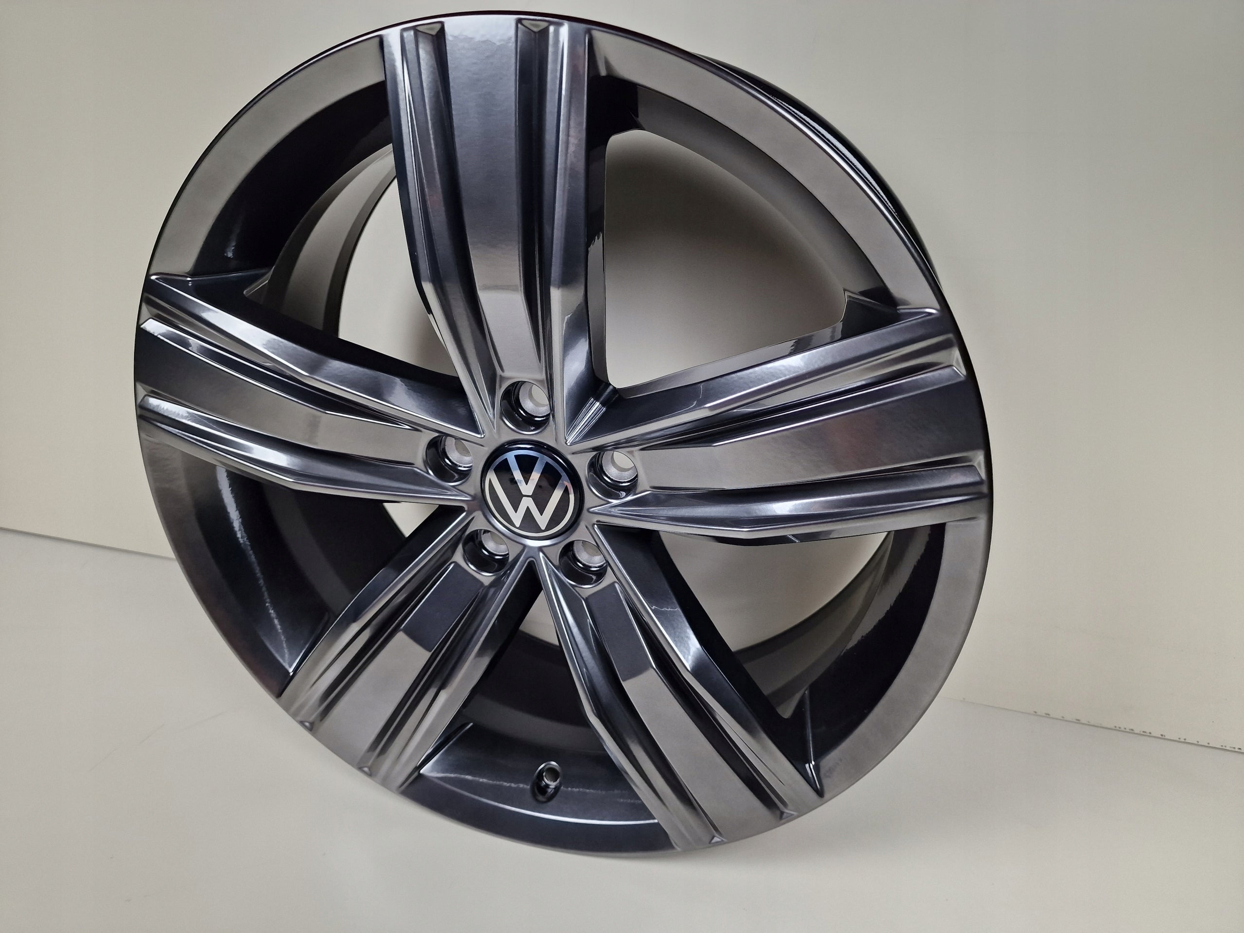 Alu Felge Volkswagen Arteon Passat Tiguan Golf 19 Zoll 7.0J 5x112 43ET