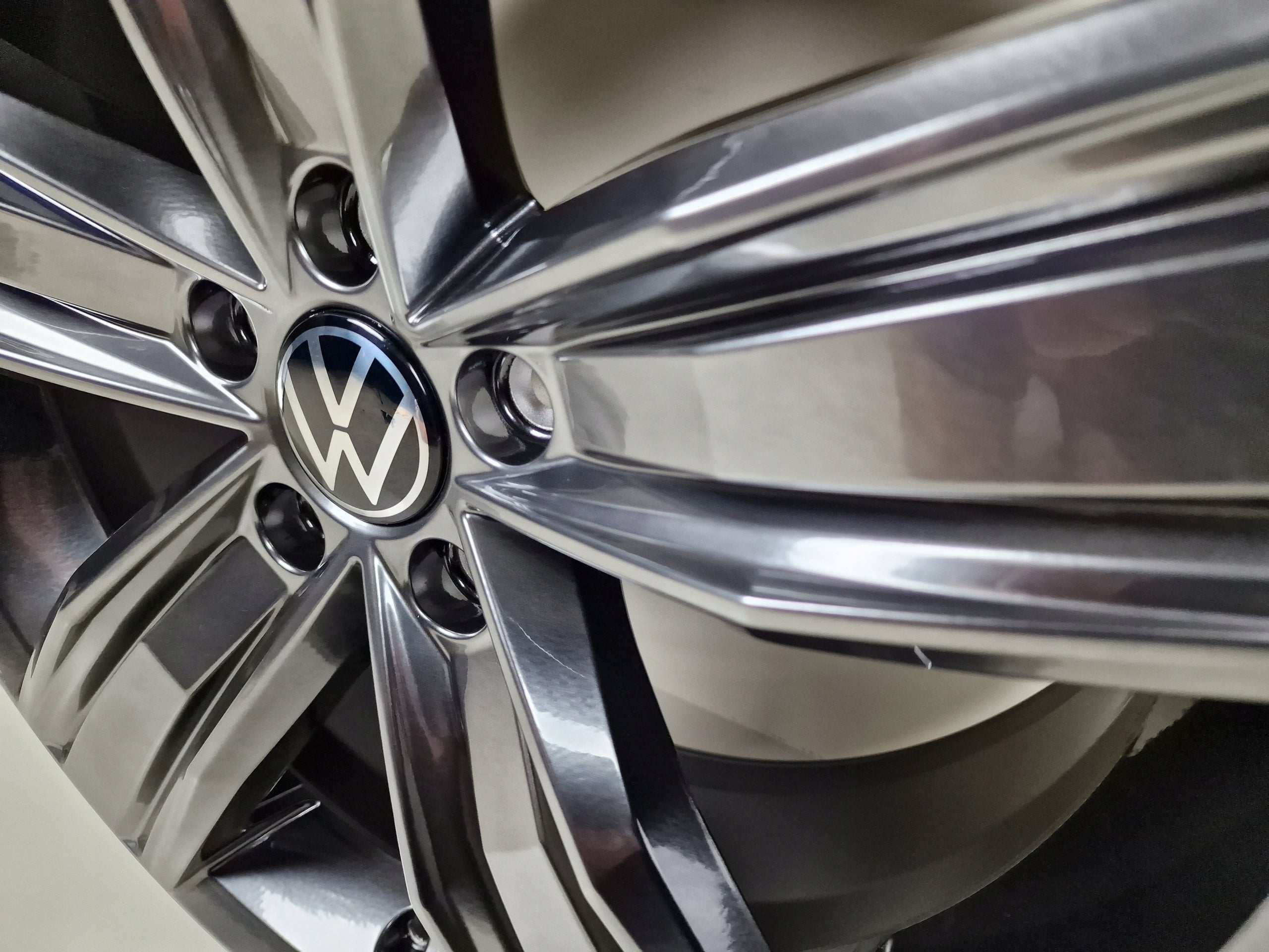 Alu Felge Volkswagen Arteon Passat Tiguan Golf 19 Zoll 7.0J 5x112 43ET