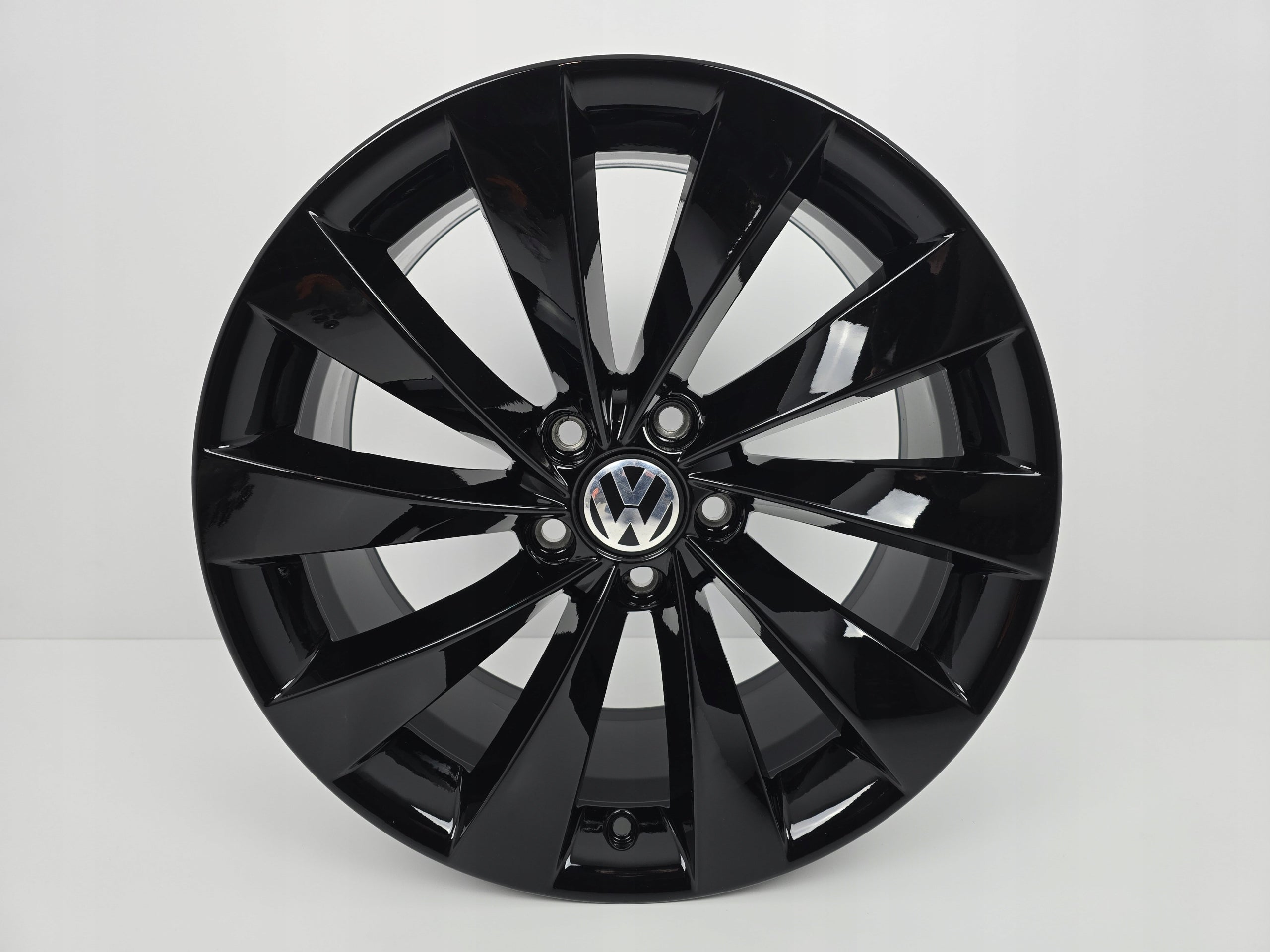  Alu Felge Volkswagen Arteon Passat Golf Tiguan Touran 18 Zoll 8.0J 5x112 41ET product image