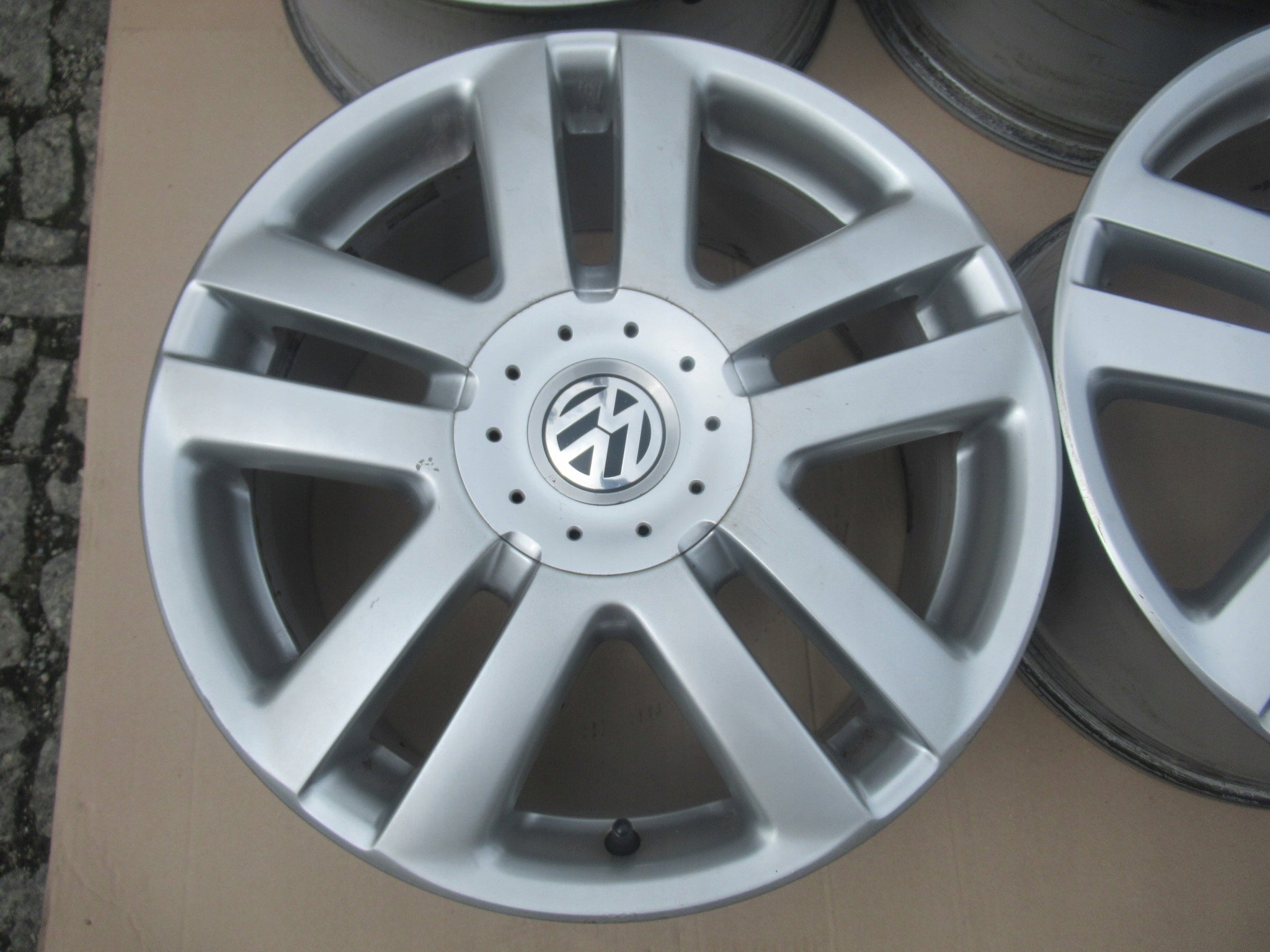 Alu Felge Volkswagen T4 Passat Jetta Golf Eos Touran Caddy 17 Zoll 7.0J 5x112 54ET 1K0601025C