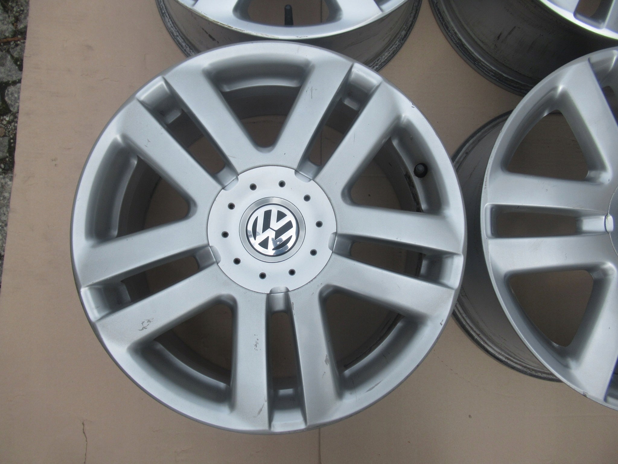 Alu Felge Volkswagen T4 Passat Jetta Golf Eos Touran Caddy 17 Zoll 7.0J 5x112 54ET 1K0601025C