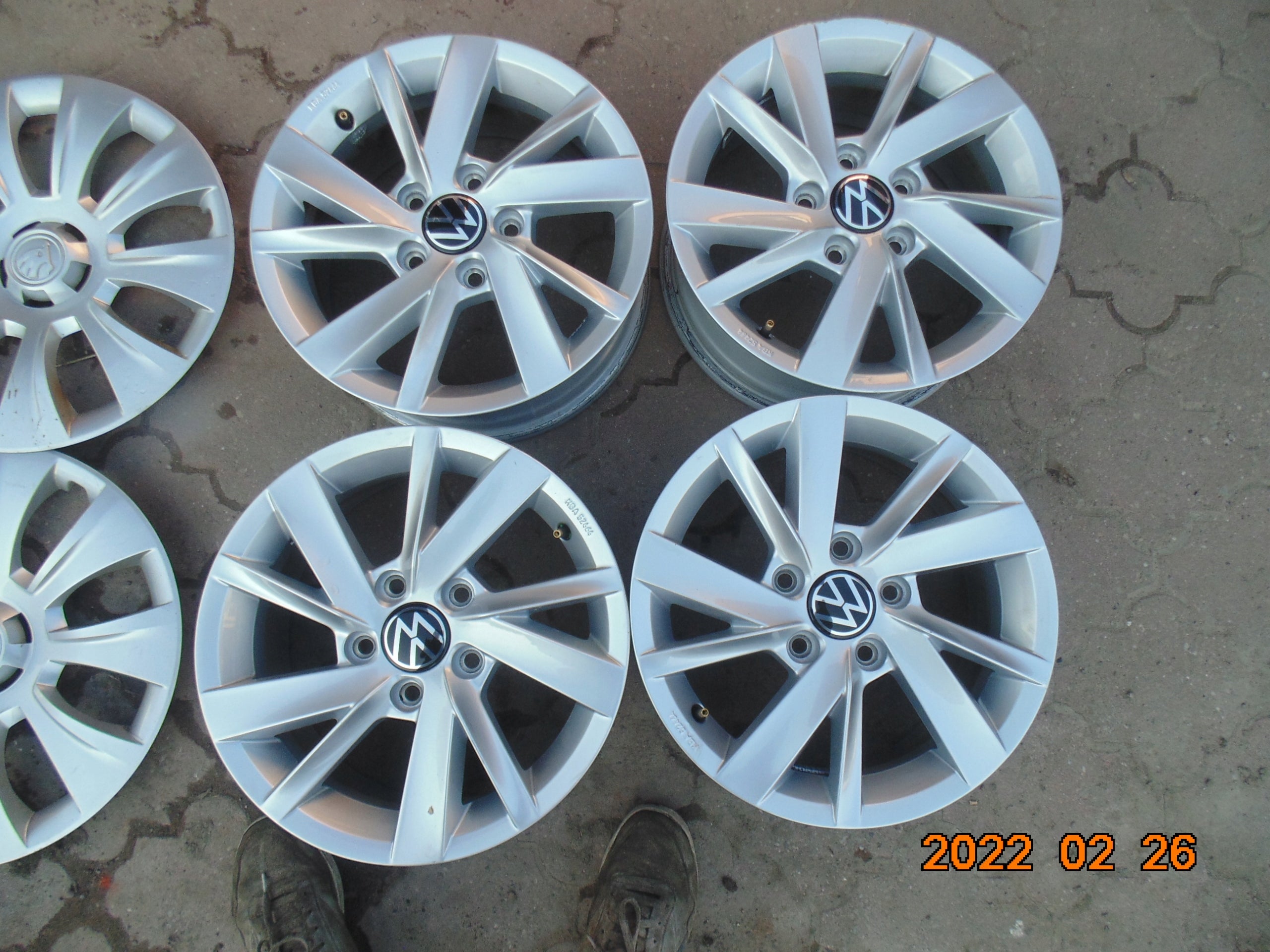 Alu Felge Volkswagen Golf VII Golf VIII Caddy Golf V Golf VI Touran Golf T4 15 Zoll 6.0J 5x112 43ET 5H0071495