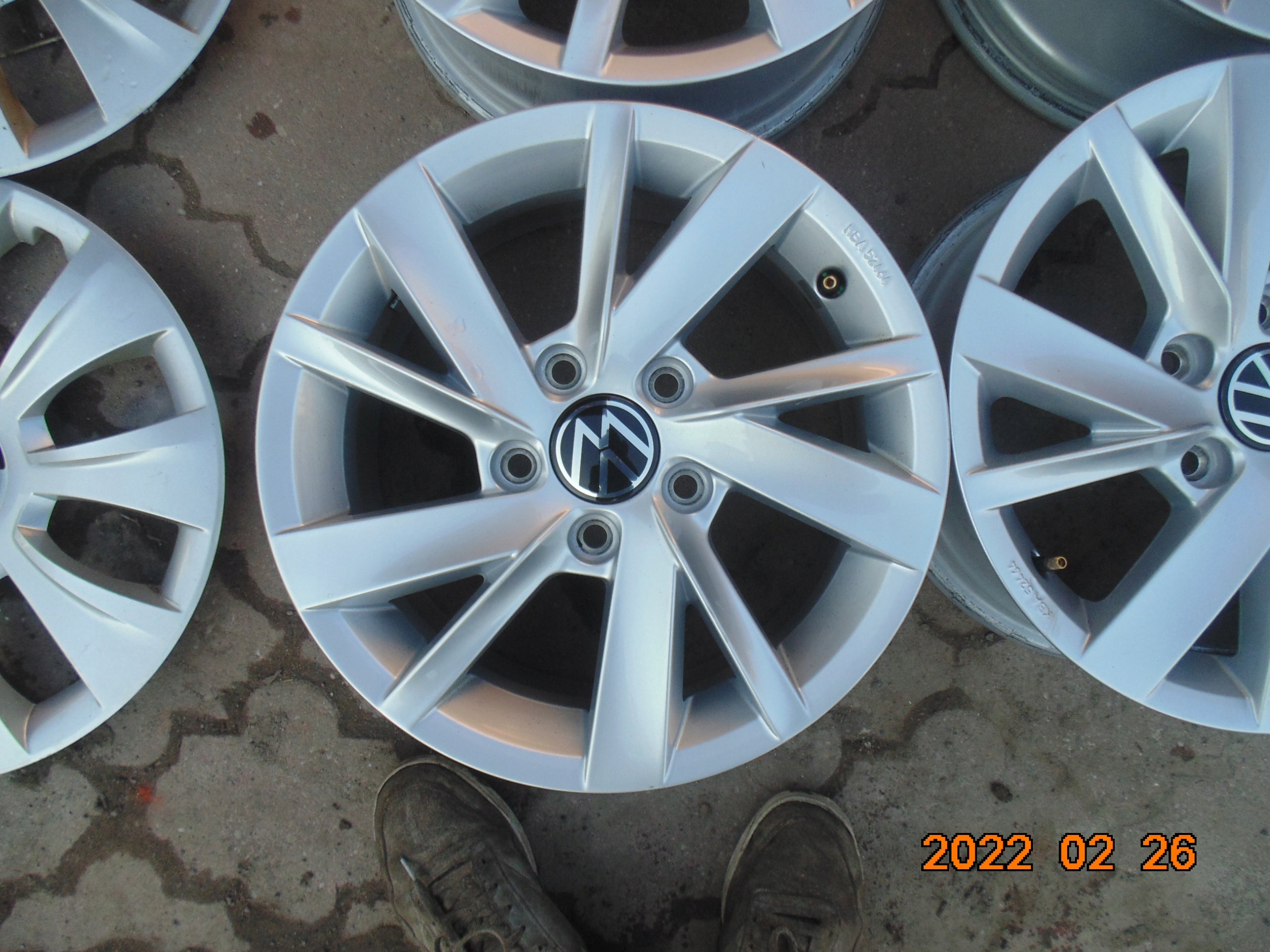 Alu Felge Volkswagen Golf VII Golf VIII Caddy Golf V Golf VI Touran Golf T4 15 Zoll 6.0J 5x112 43ET 5H0071495