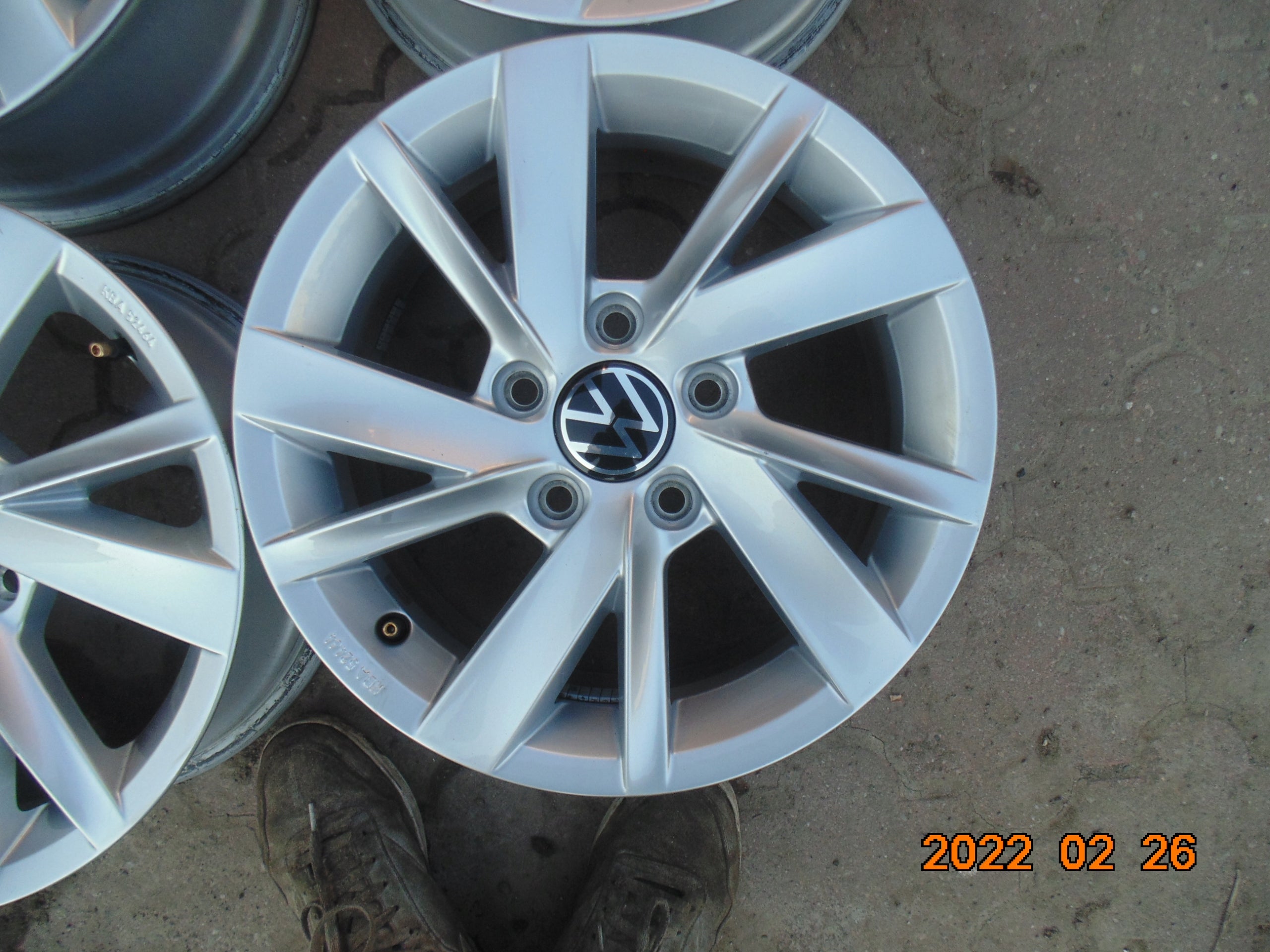 Alu Felge Volkswagen Golf VII Golf VIII Caddy Golf V Golf VI Touran Golf T4 15 Zoll 6.0J 5x112 43ET 5H0071495