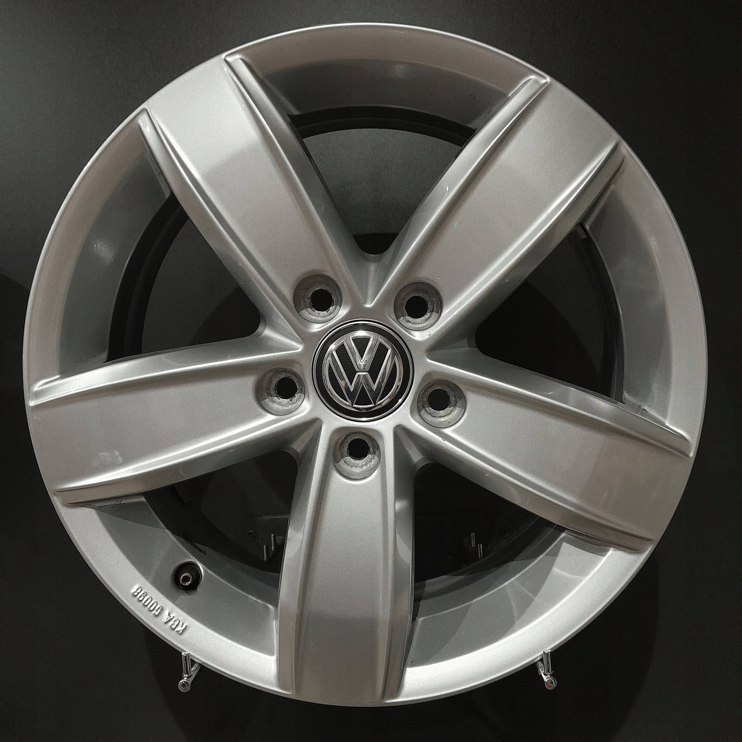 Alu Felge Volkswagen 181 Golf VII Golf Caddy Golf V Golf VI Jetta 16 Zoll 6.0J 5x112 48ET 5G0071496A