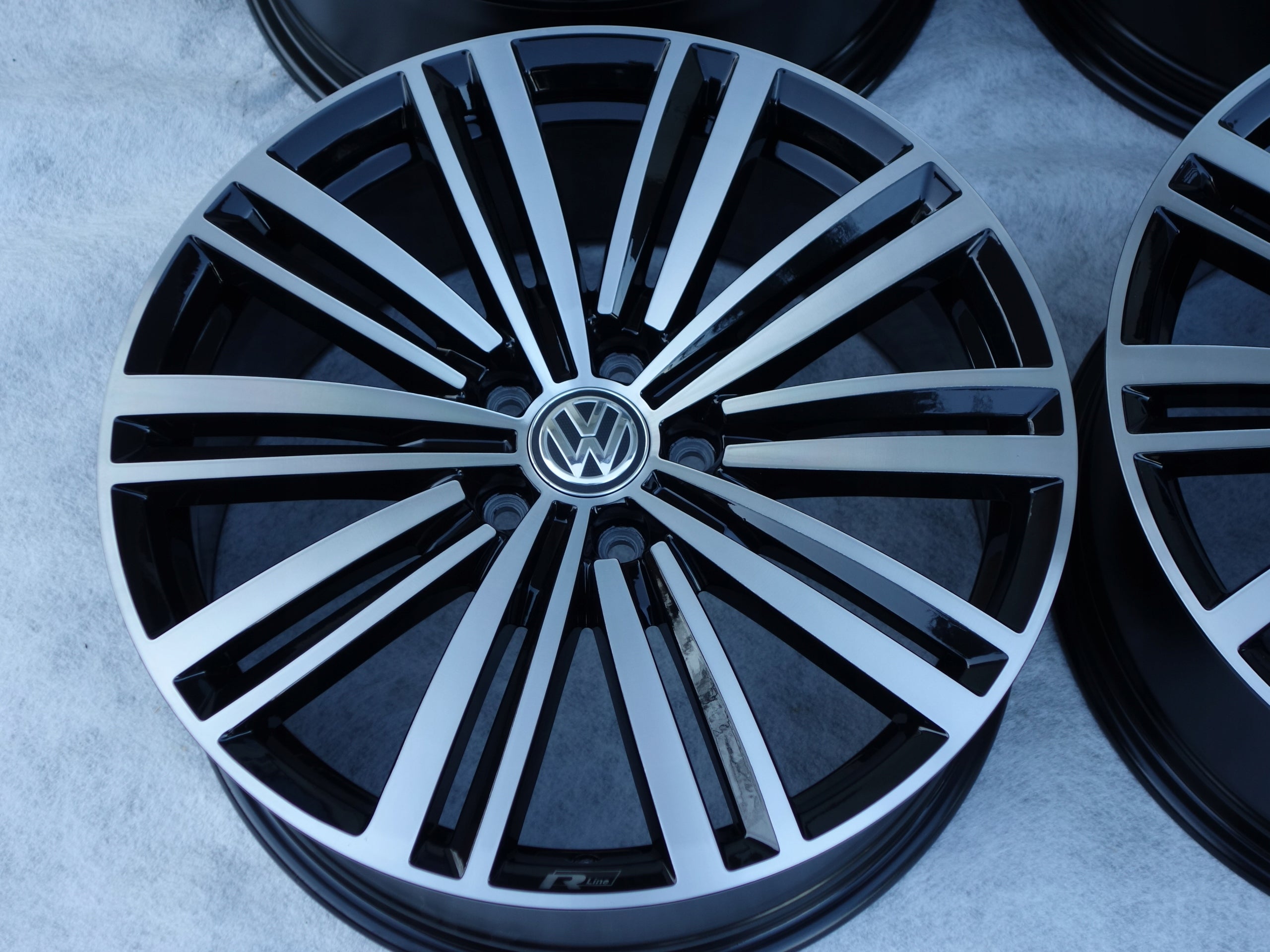  Aluminium rim Volkswagen Golf VII Golf Caddy Golf V Golf VI Touran 19 inch 7.5J 5x112 51ET 5G0601025AM  product image