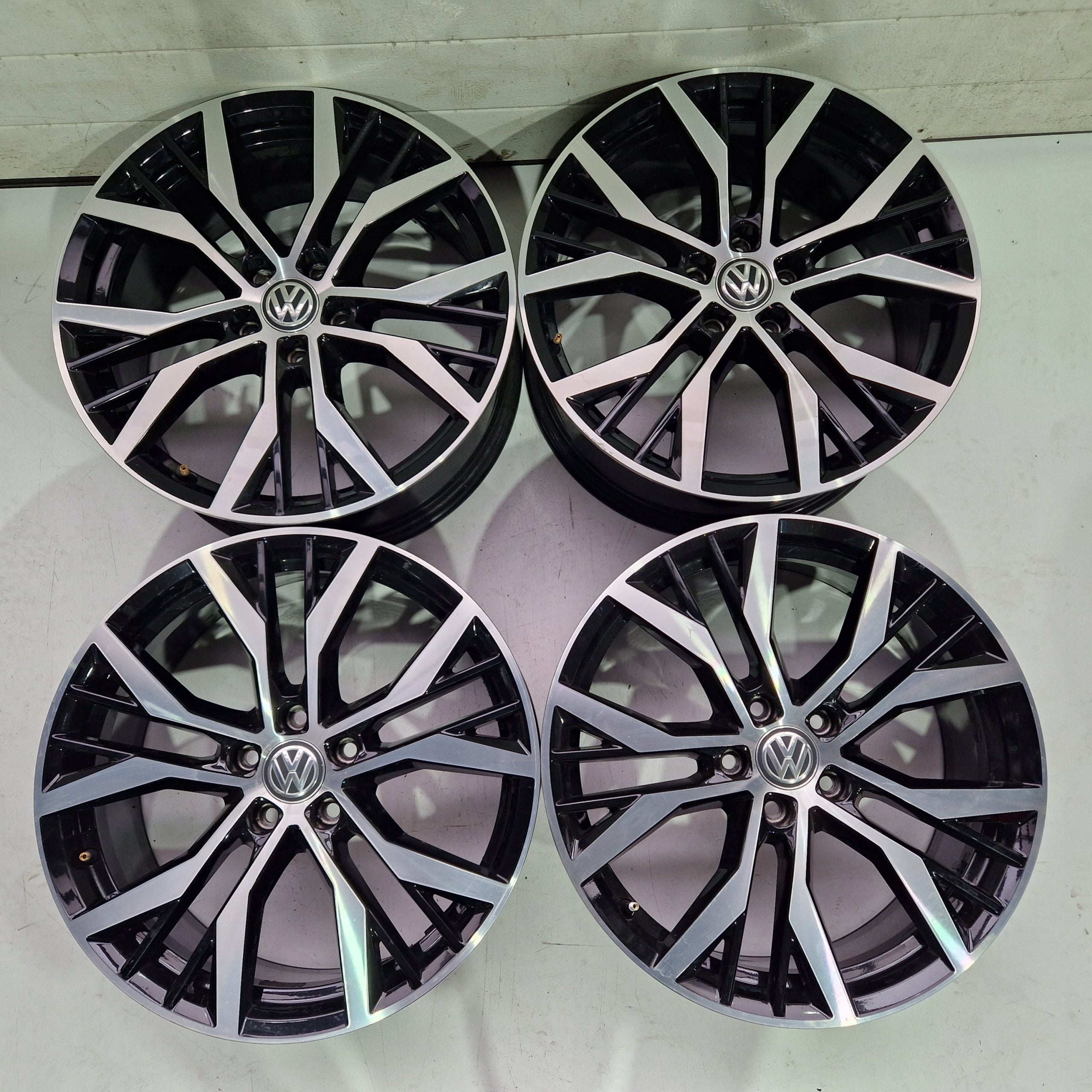  Aluminium rim Volkswagen Golf Caddy Golf V Golf VI T5 Touran 19 inch 7.5J 5x112 51ET  product image