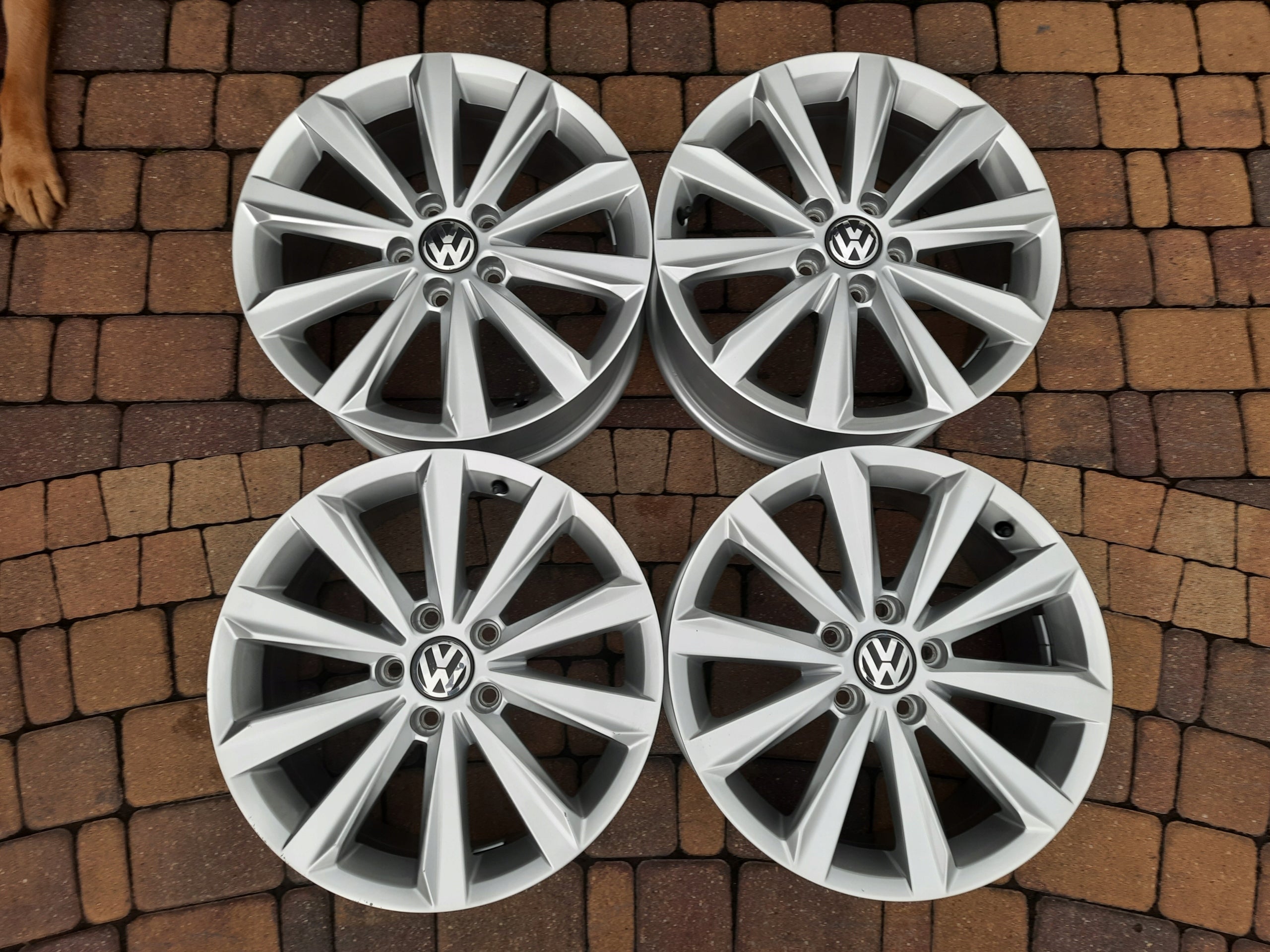 Alu Felge Volkswagen Caddy Touran Golf Aluminum rim 17 Zoll 7.5J 5x112 51ET