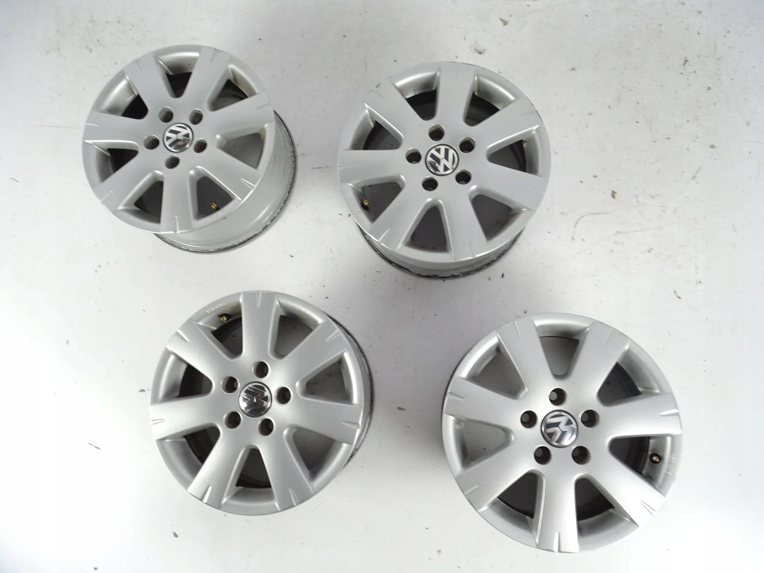 Alu Felge Volkswagen Caddy T5 Aluminum rim 15 Zoll 6.5J 5x112 50ET 2K1071495