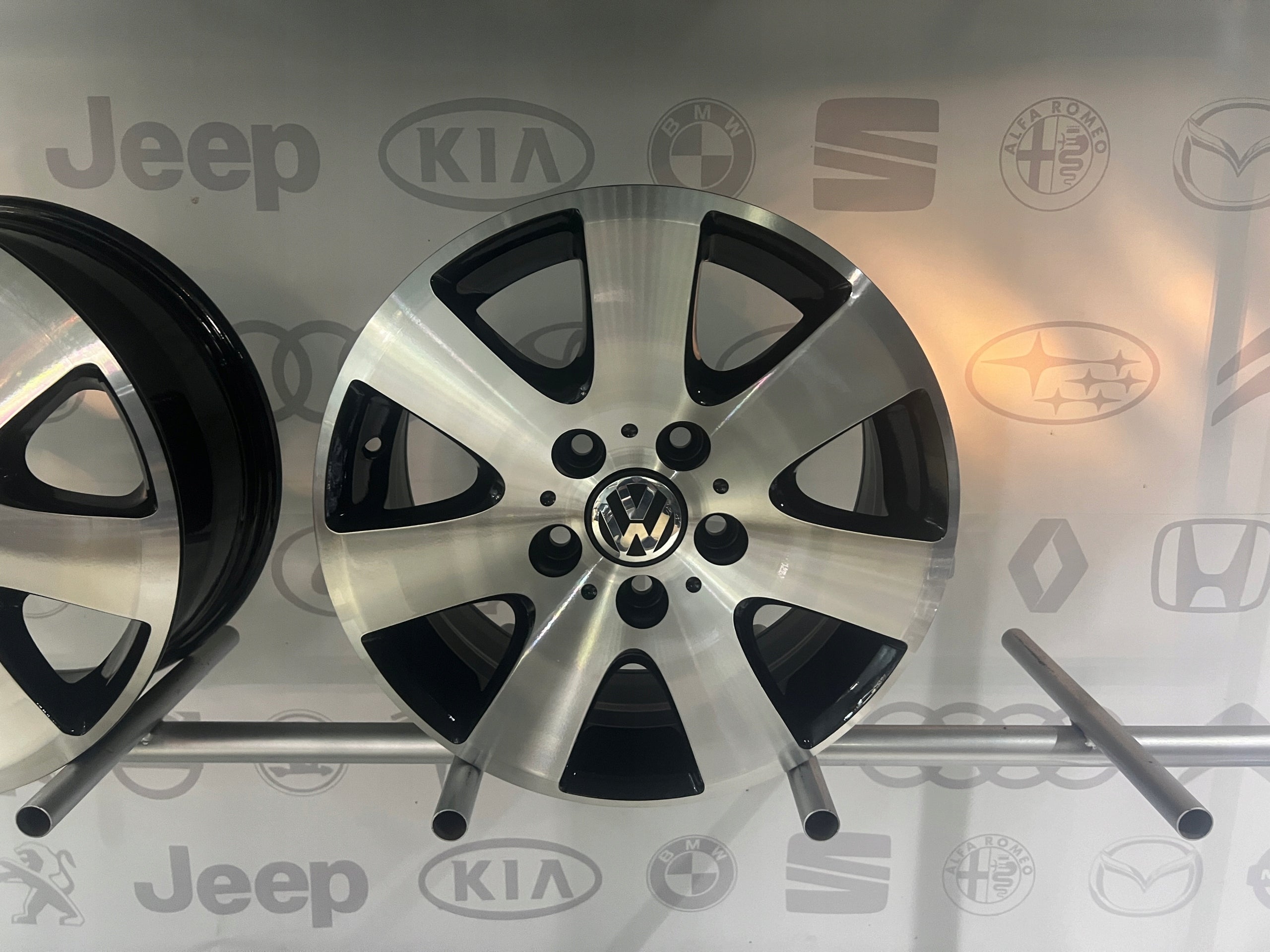  Aluminium rim Volkswagen T6 LT Multivan Caravelle T5 16 inch 6.5J 5x120 51ET 7H0601025A  product image