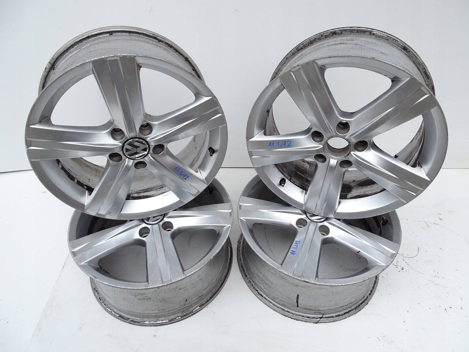 Alu Felge Volkswagen CC Golf Passat Eos Golf V Golf VI Touran T4 17 Zoll 7.5J 5x112 3AA601025EF