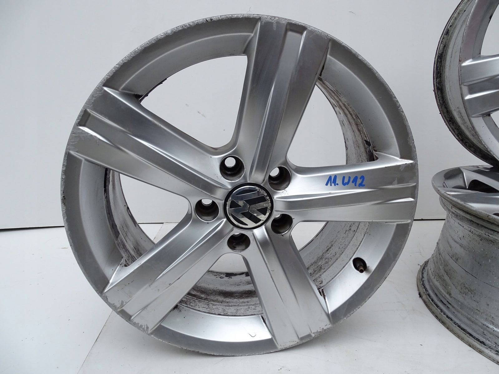 Alu Felge Volkswagen CC Golf Passat Eos Golf V Golf VI Touran T4 17 Zoll 7.5J 5x112 3AA601025EF