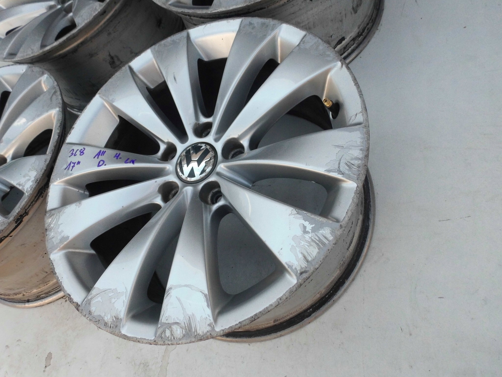 Alu Felge Volkswagen CC Passat Golf Eos Scirocco 17 Zoll 8.0J 5x112 41ET 3C8601025A