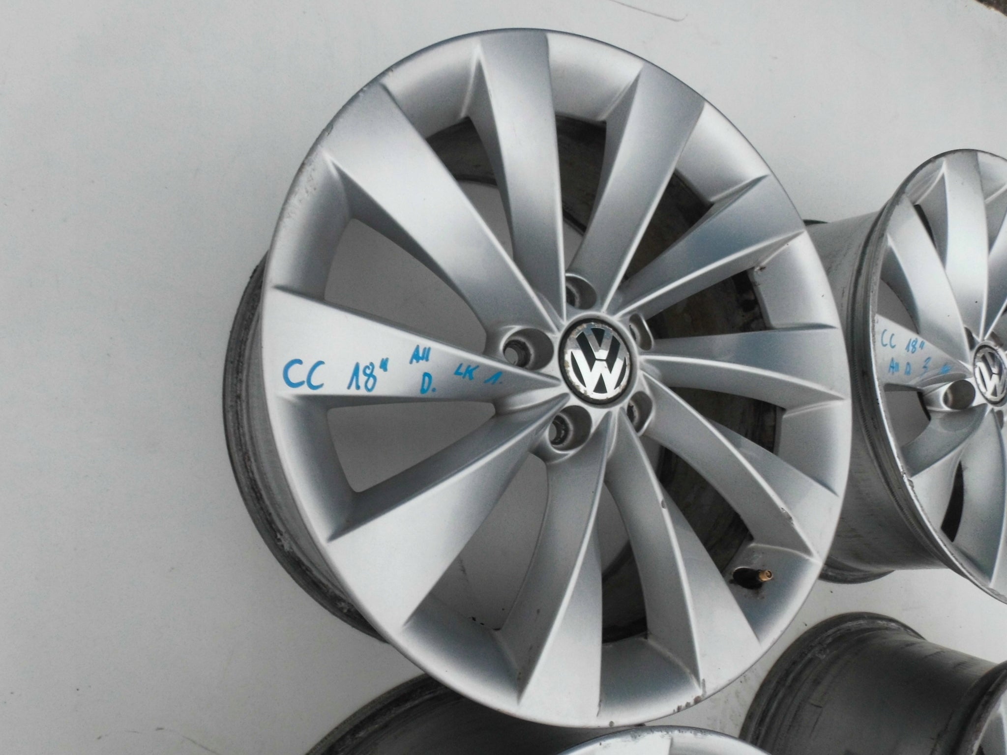 Alu Felge Volkswagen CC Passat Eos Scirocco Touran 18 Zoll 8.0J 5x112 41ET 3C8601025D