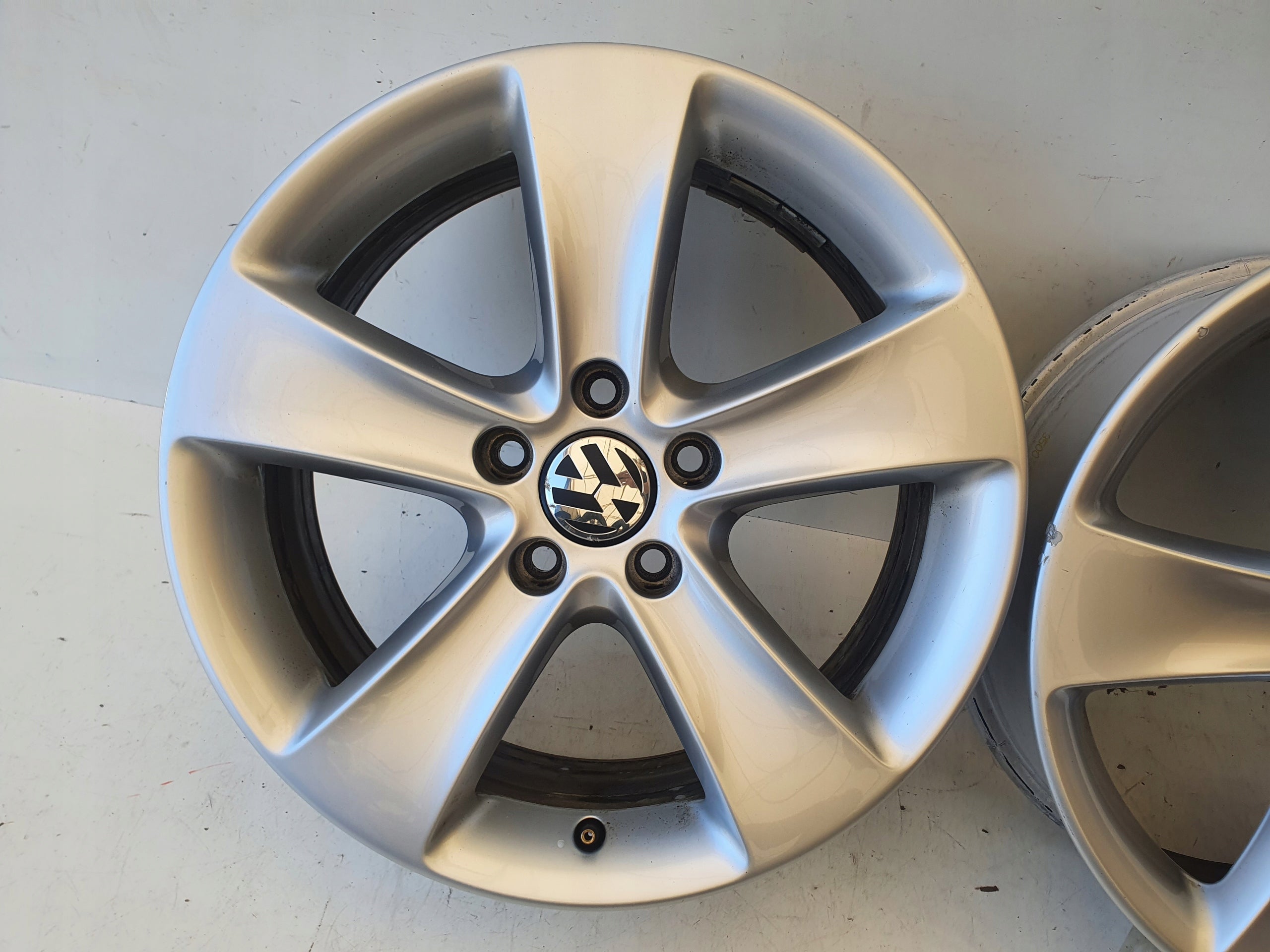 Alu Felge Volkswagen Jetta CC Passat Golf 17 Zoll 6.5J 5x112 3C8601025F