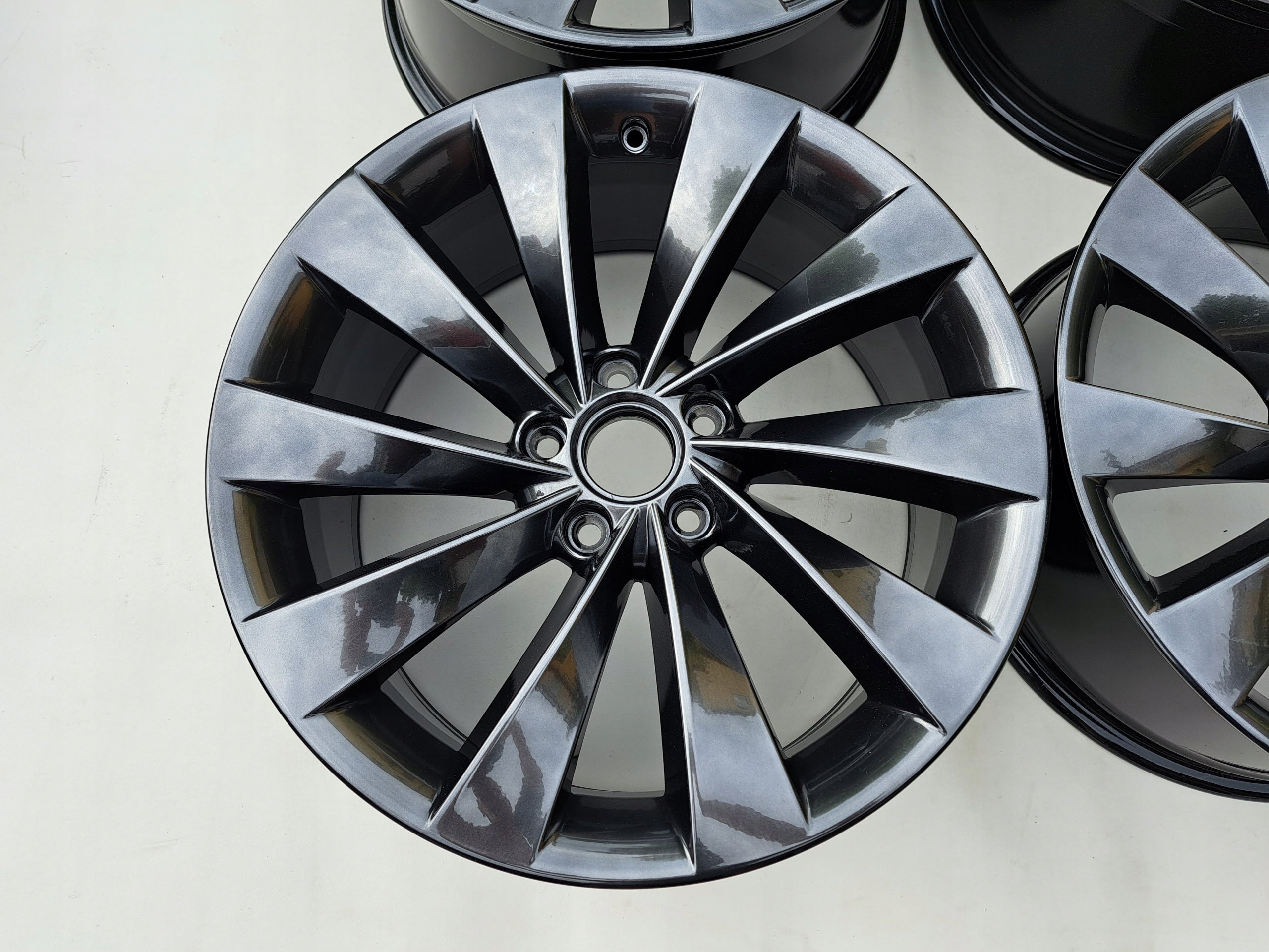  Aluminium rim Volkswagen Scirocco CC Passat Golf 18 inch 8.0J 5x112 3C8601025AB  product image