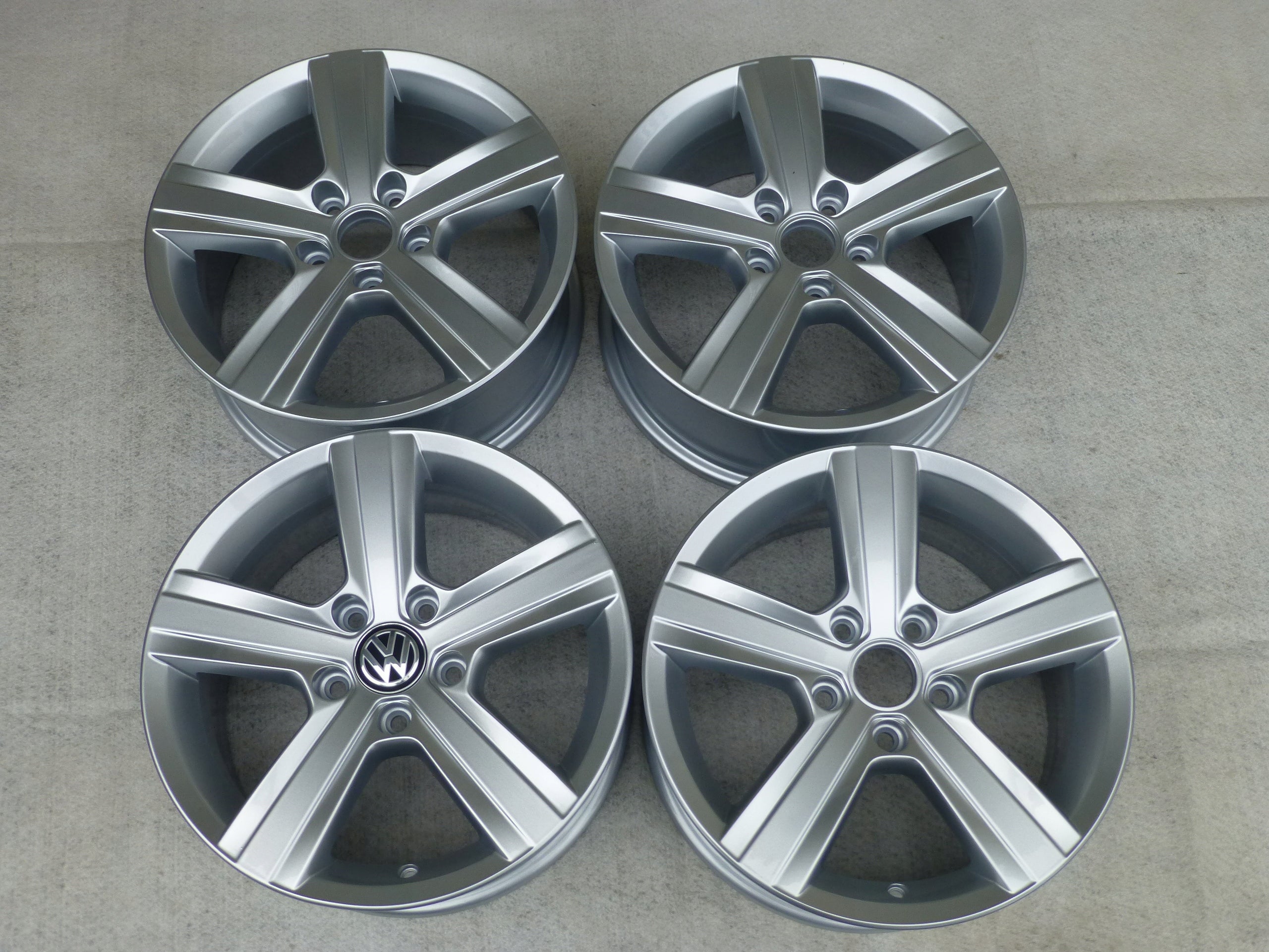 Alu Felge Volkswagen CC Passat Tiguan Golf Aluminum rim 16 Zoll 6.5J 5x112