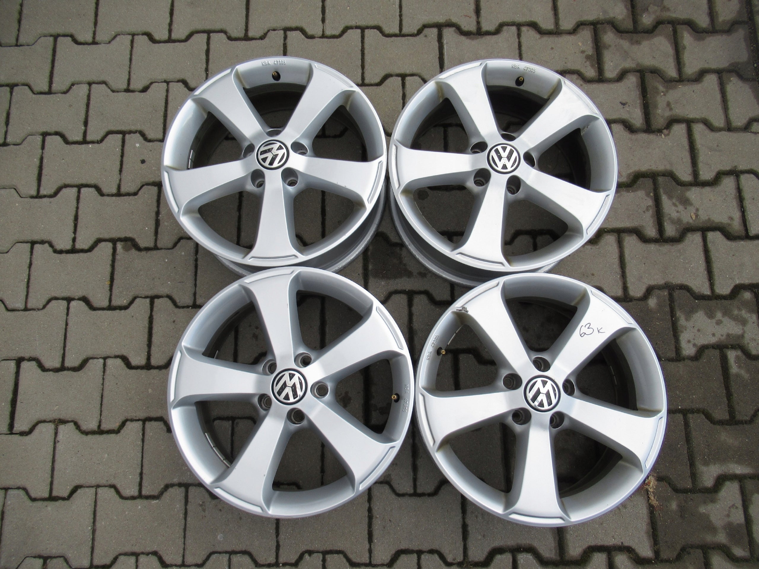  Alu Felge Volkswagen Scirocco CC Passat 17 Zoll 6.5J 5x112 39ET 1K8071497 product image