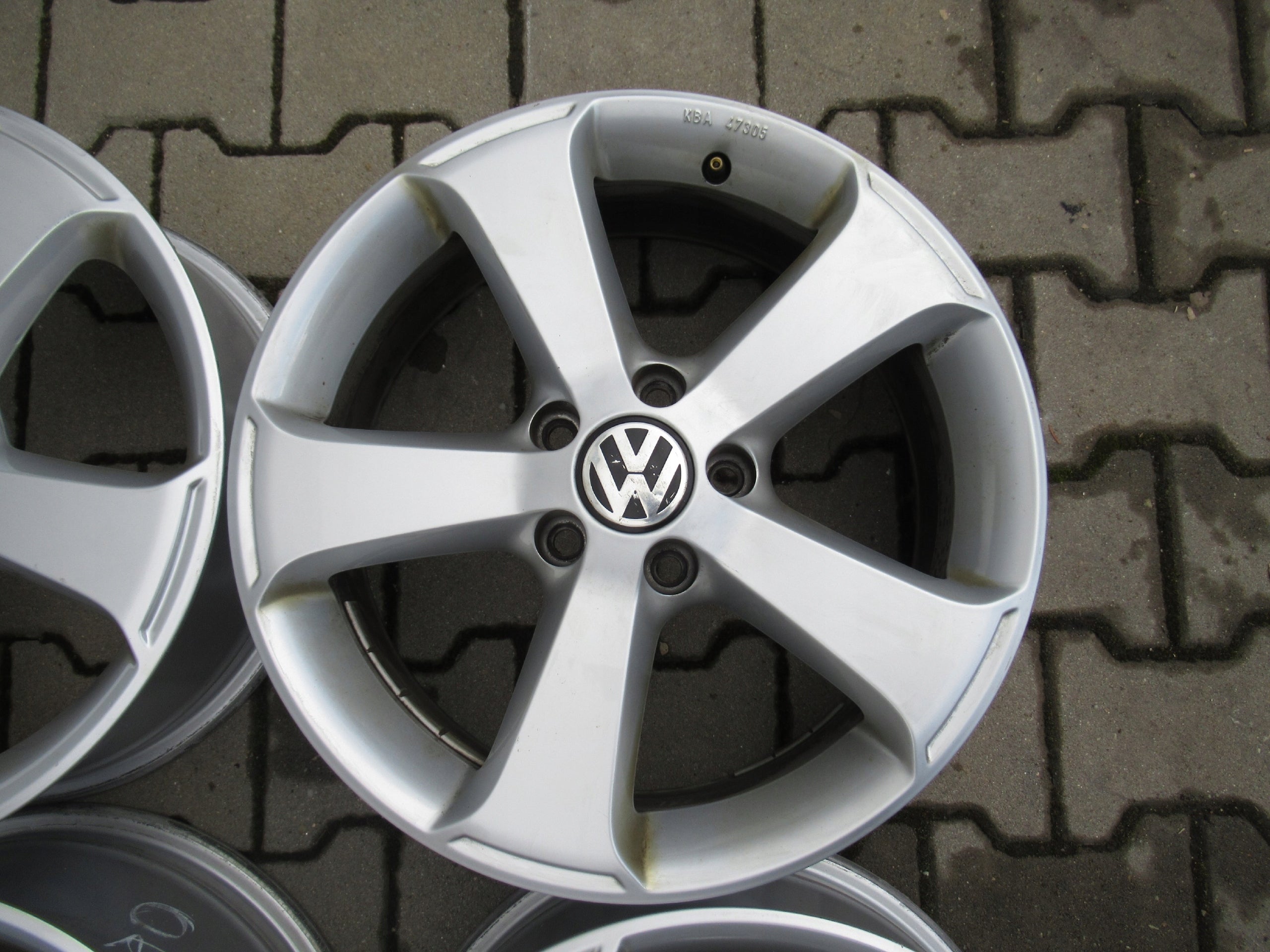 Alu Felge Volkswagen Scirocco CC Passat 17 Zoll 6.5J 5x112 39ET 1K8071497