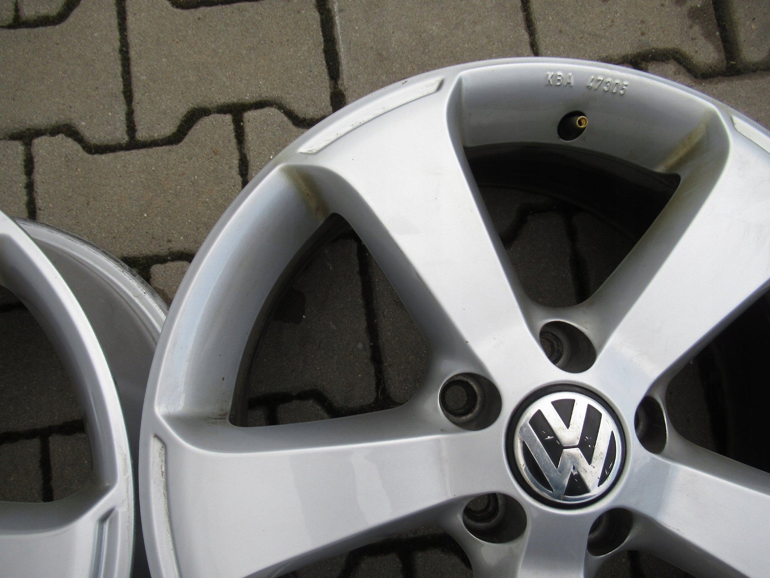 Alu Felge Volkswagen Scirocco CC Passat 17 Zoll 6.5J 5x112 39ET 1K8071497