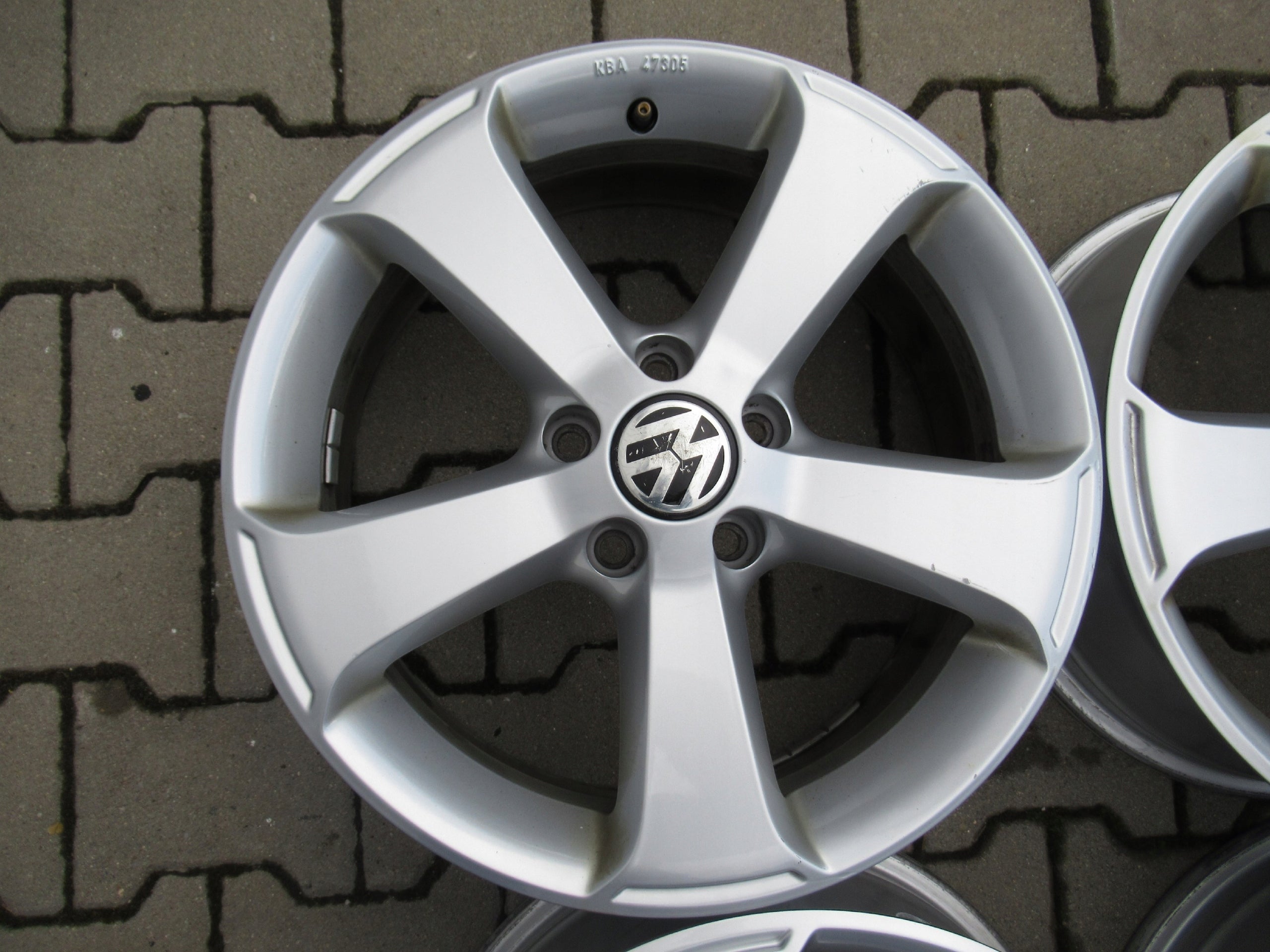 Alu Felge Volkswagen Scirocco CC Passat 17 Zoll 6.5J 5x112 39ET 1K8071497