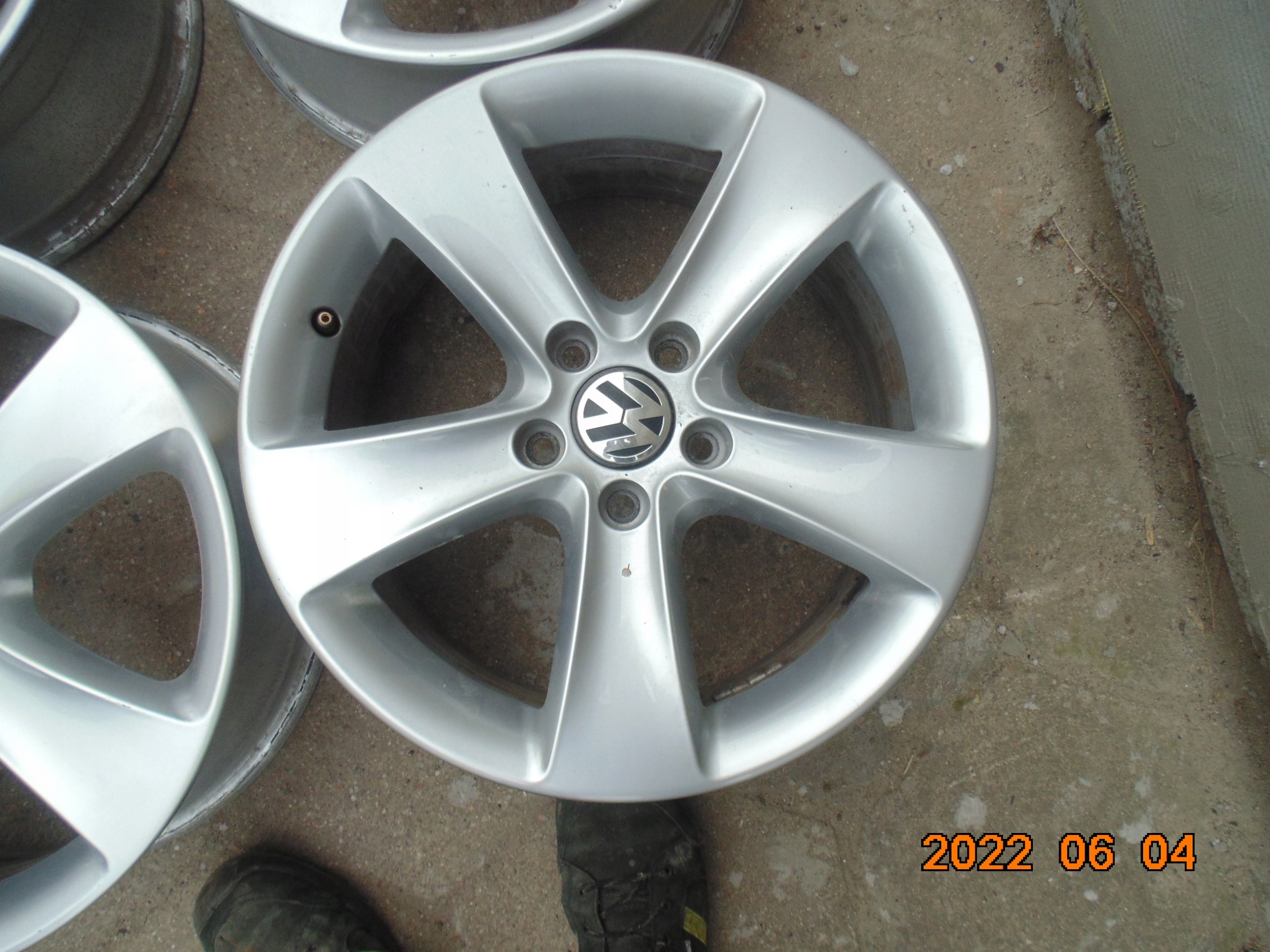 Alu Felge Volkswagen T3 CC Passat 17 Zoll 6.5J 5x112 39ET 3C8601025F