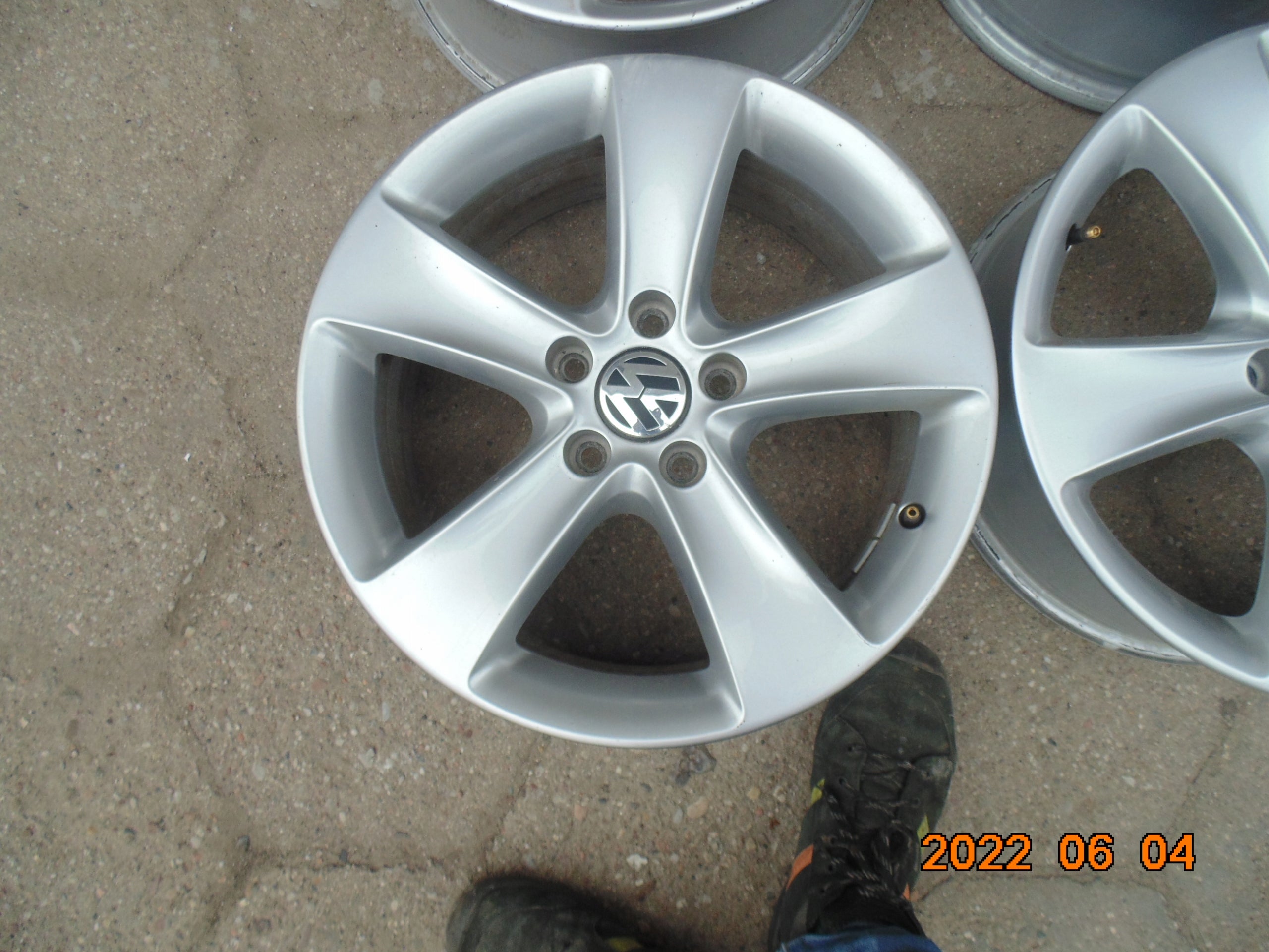 Alu Felge Volkswagen T3 CC Passat 17 Zoll 6.5J 5x112 39ET 3C8601025F