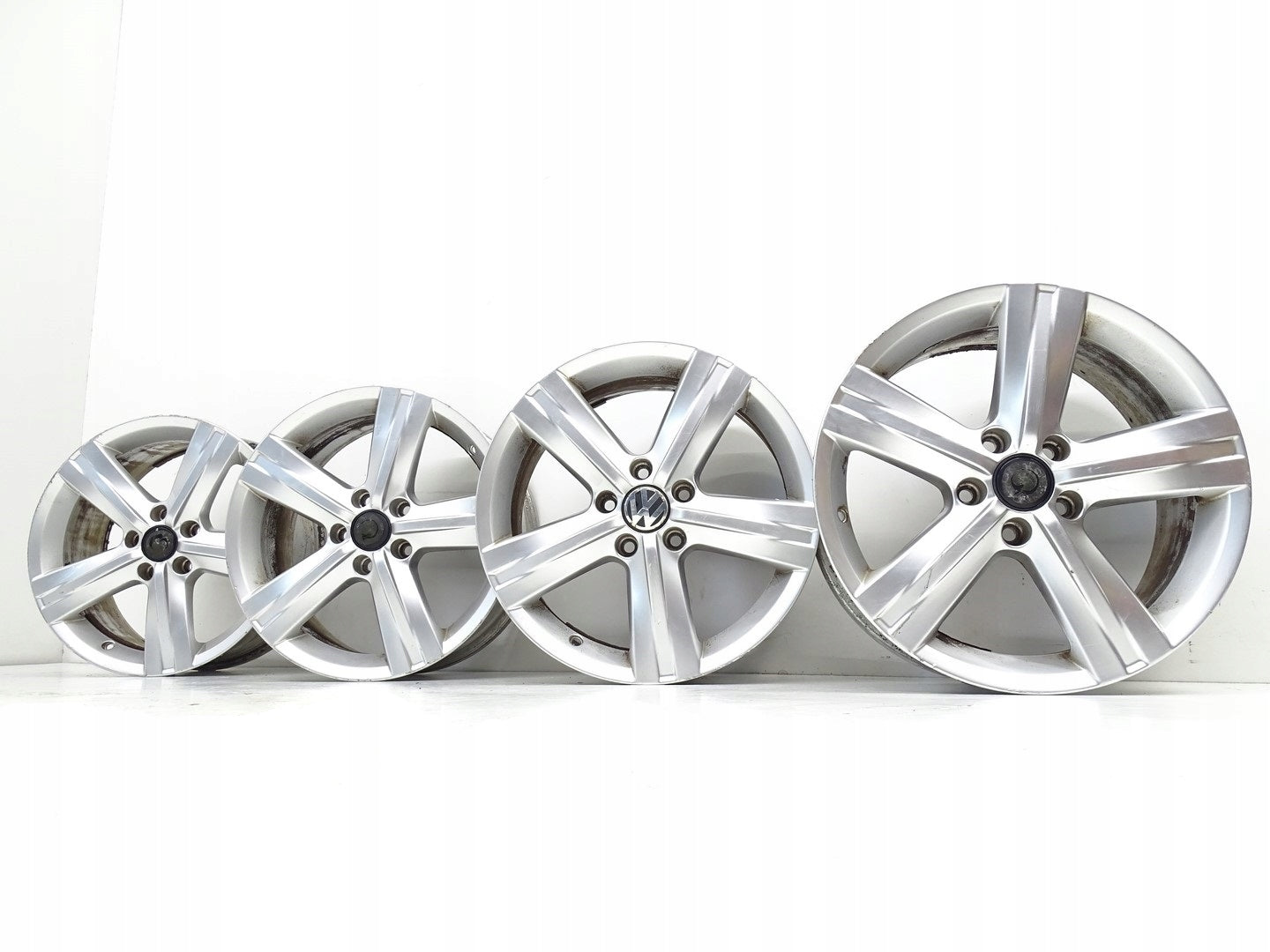  Alu Felge Volkswagen CC Passat T4 Aluminum rim 17 Zoll 7.5J 5x112 3AA601025E product image