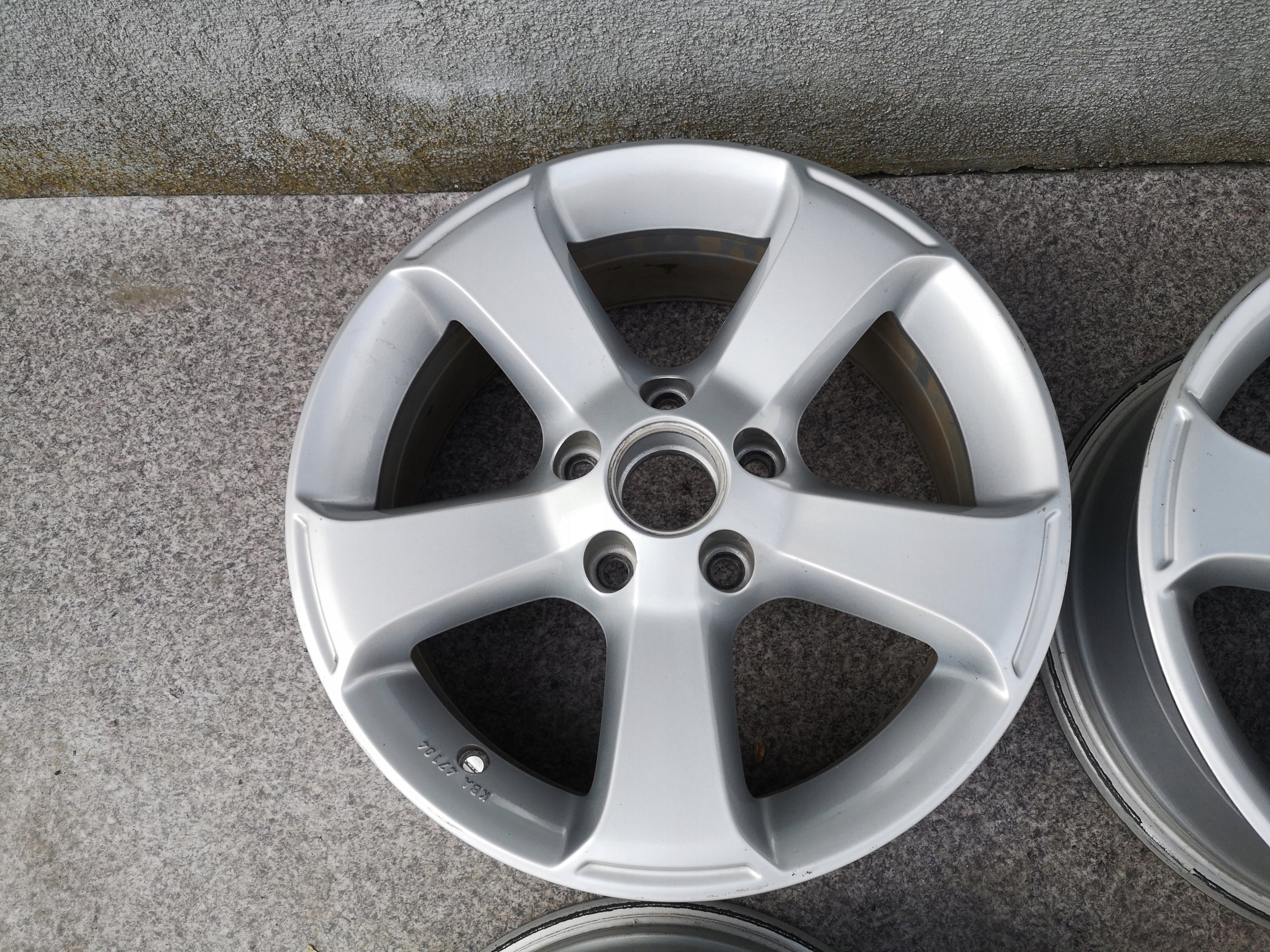 Alu Felge Volkswagen Passat T4 CC 16 Zoll 6.5J 5x112 42ET 3C1071496B