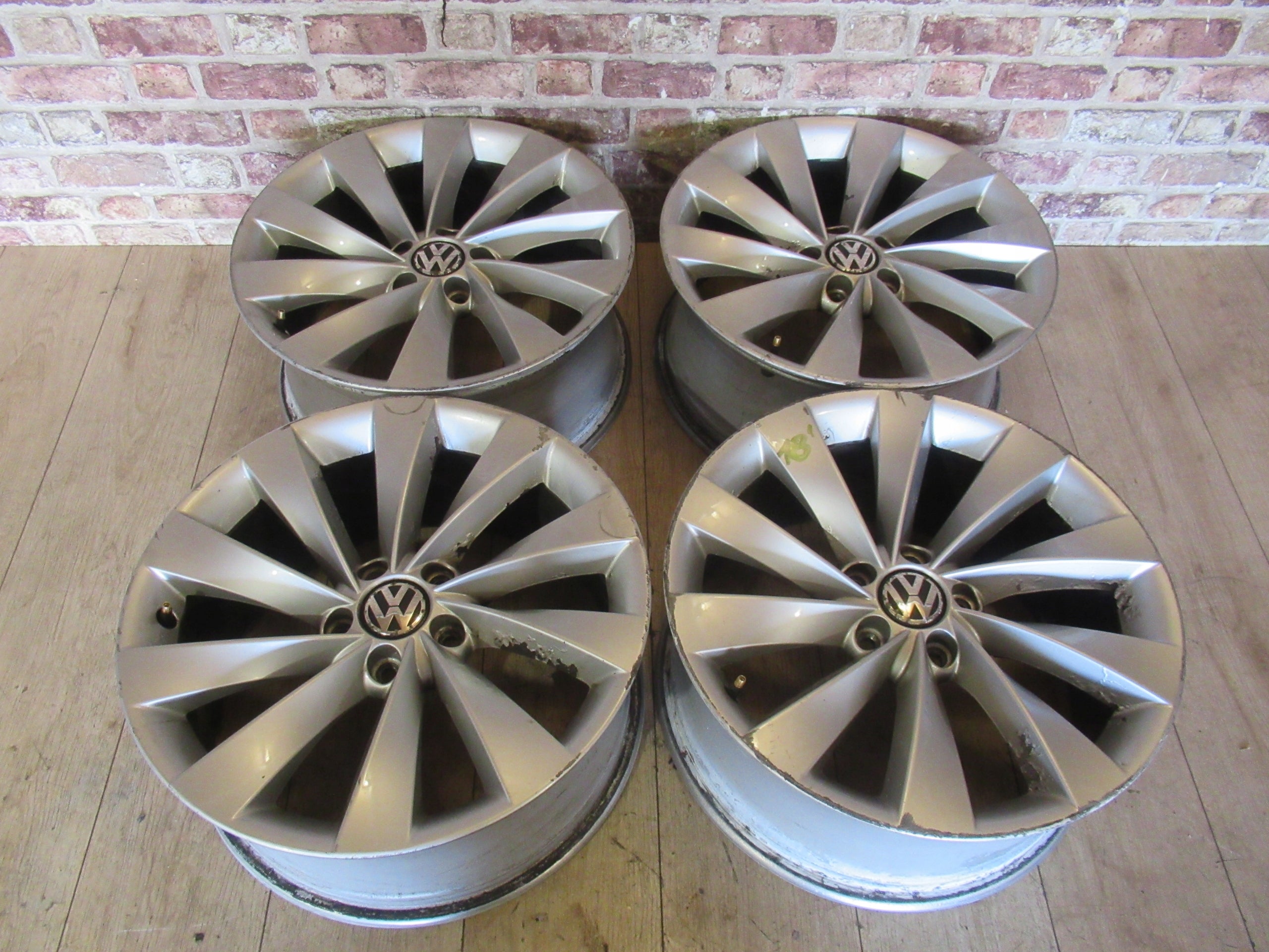  Alu Felge Volkswagen Scirocco CC T4 18 Zoll 8.0J 5x112 41ET 3C8601025D product image