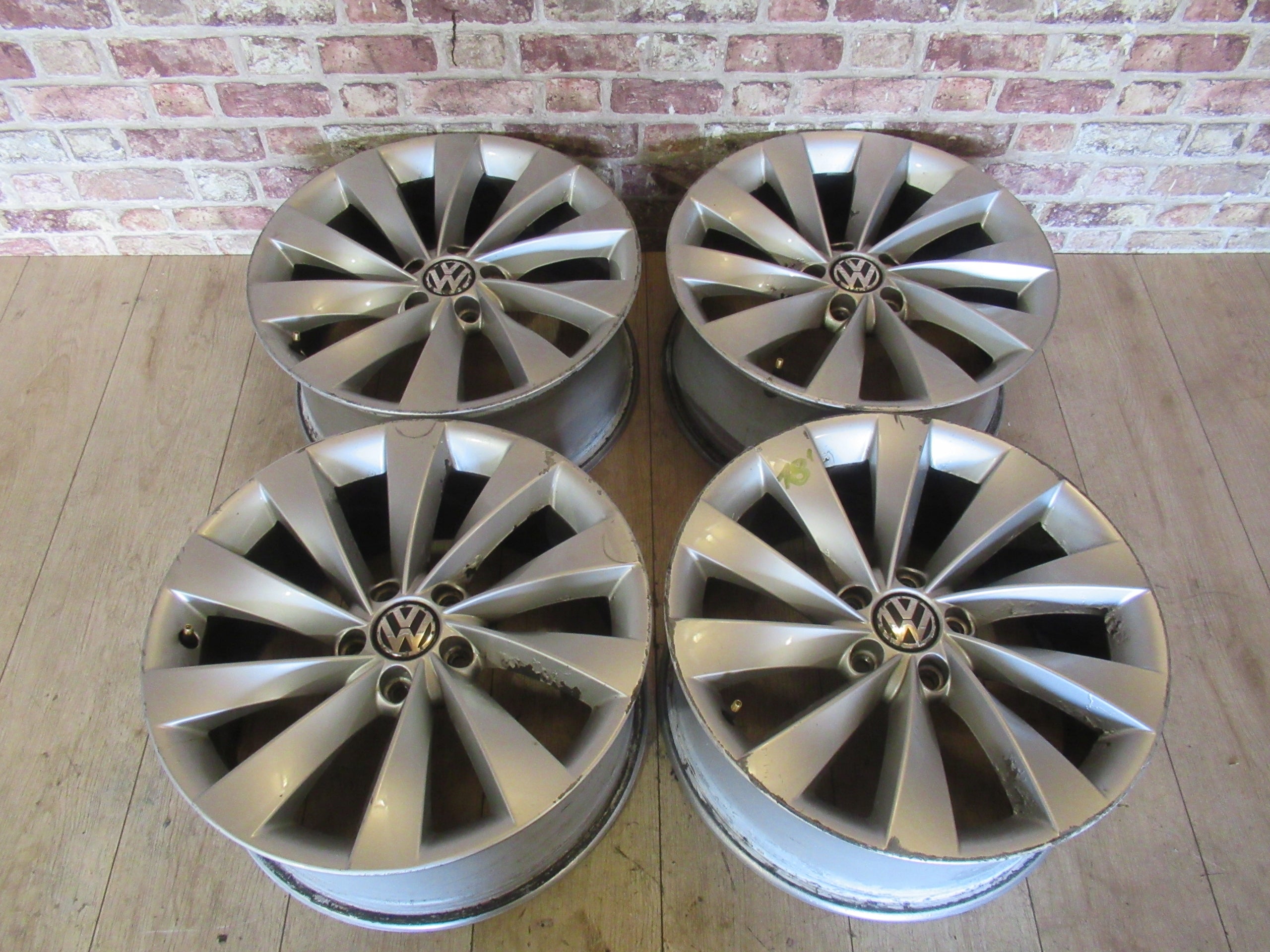 Alu Felge Volkswagen Scirocco CC T4 18 Zoll 8.0J 5x112 41ET 3C8601025D