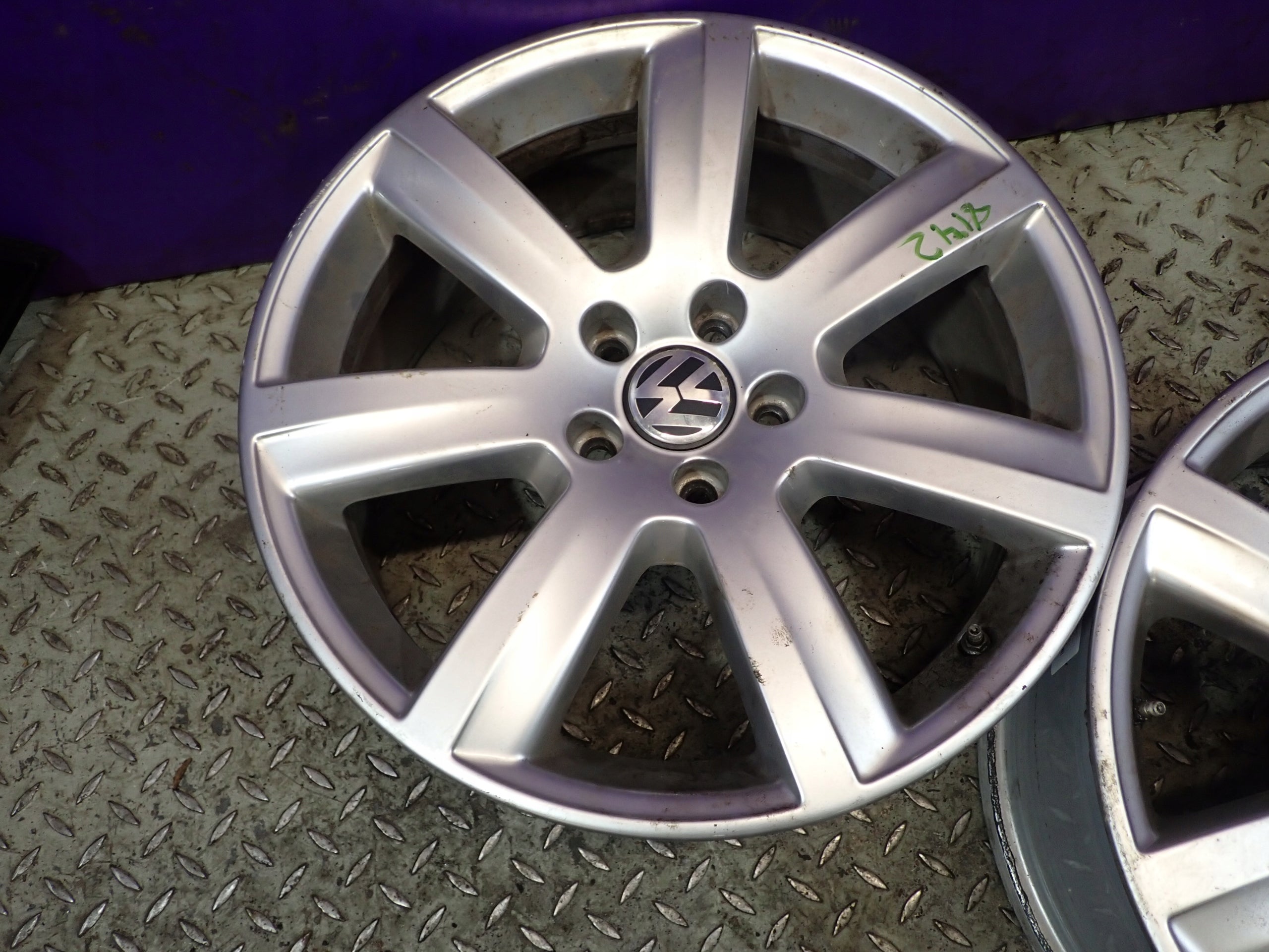 Alu Felge Volkswagen Tiguan T4 Aluminum rim 18 Zoll 7.5J 5x112 3D0601025AM