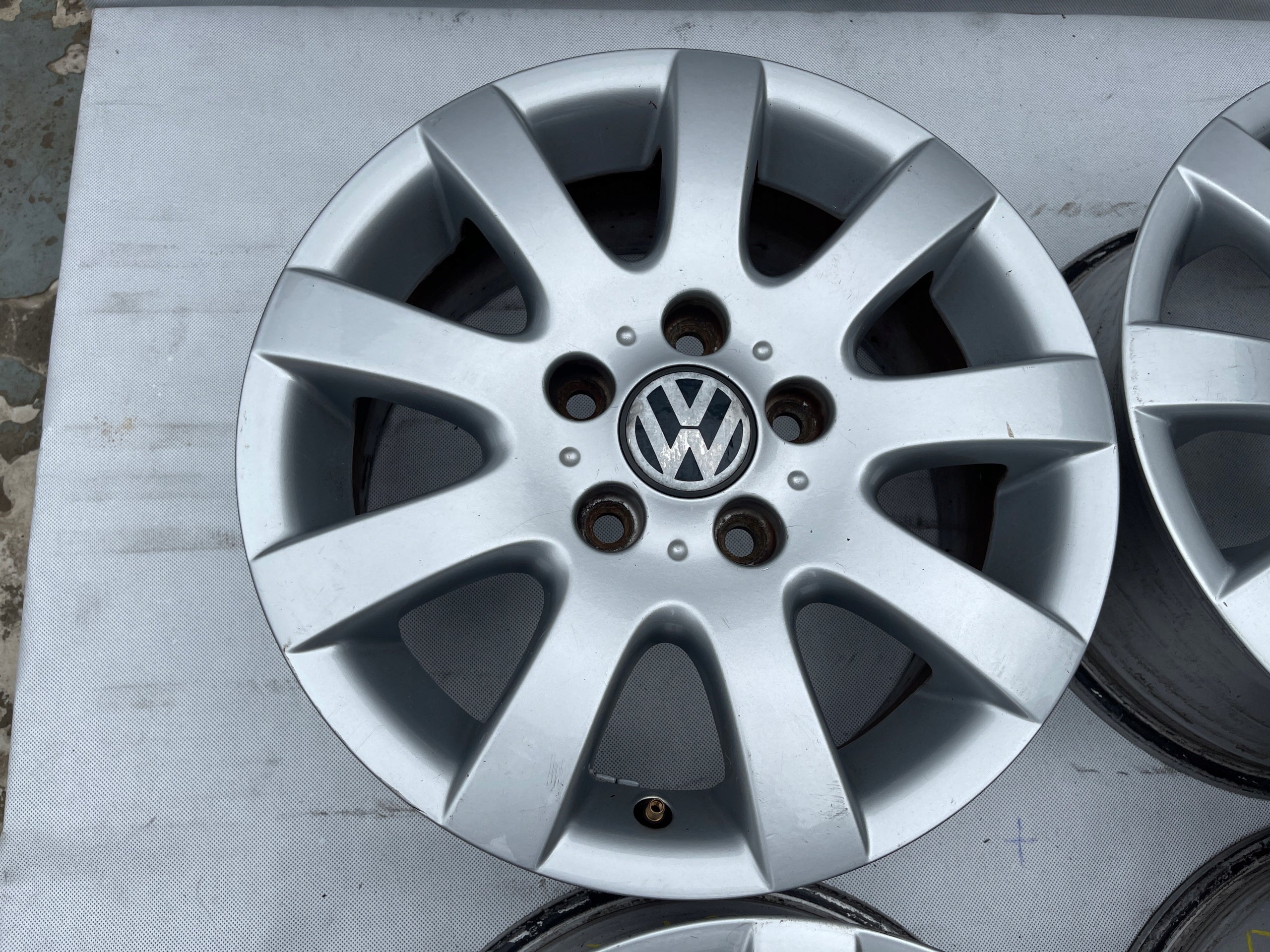 Alu Felge Volkswagen T5 Aluminum rim 15 Zoll 6.5J 5x112 50ET 1K0601025AQ