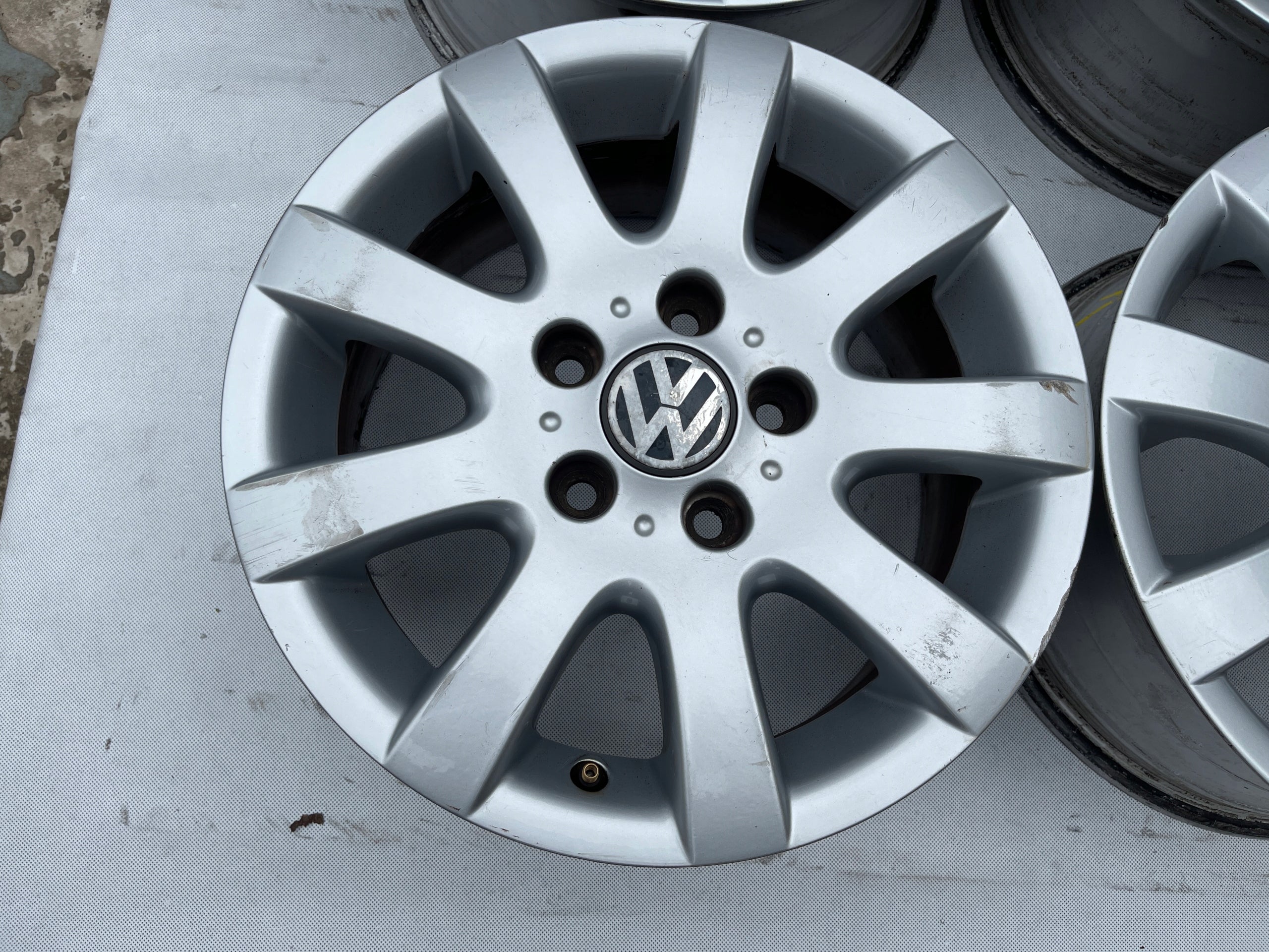 Alu Felge Volkswagen T5 Aluminum rim 15 Zoll 6.5J 5x112 50ET 1K0601025AQ