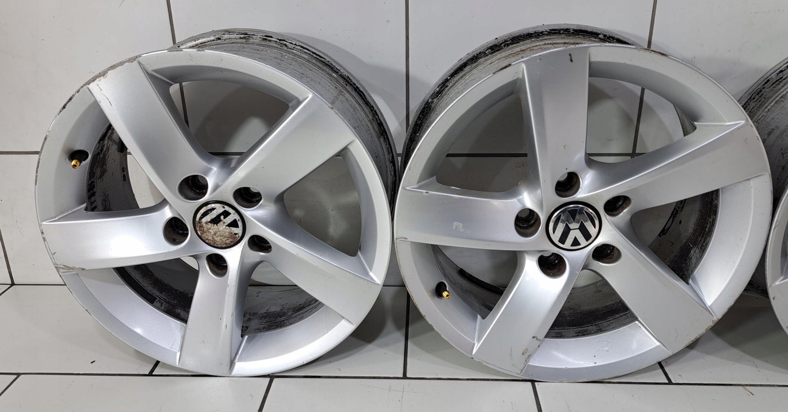 Alu Felge Volkswagen Passat T4 CC Aluminum rim 16 Zoll 7.0J 5x112 3AA601025A