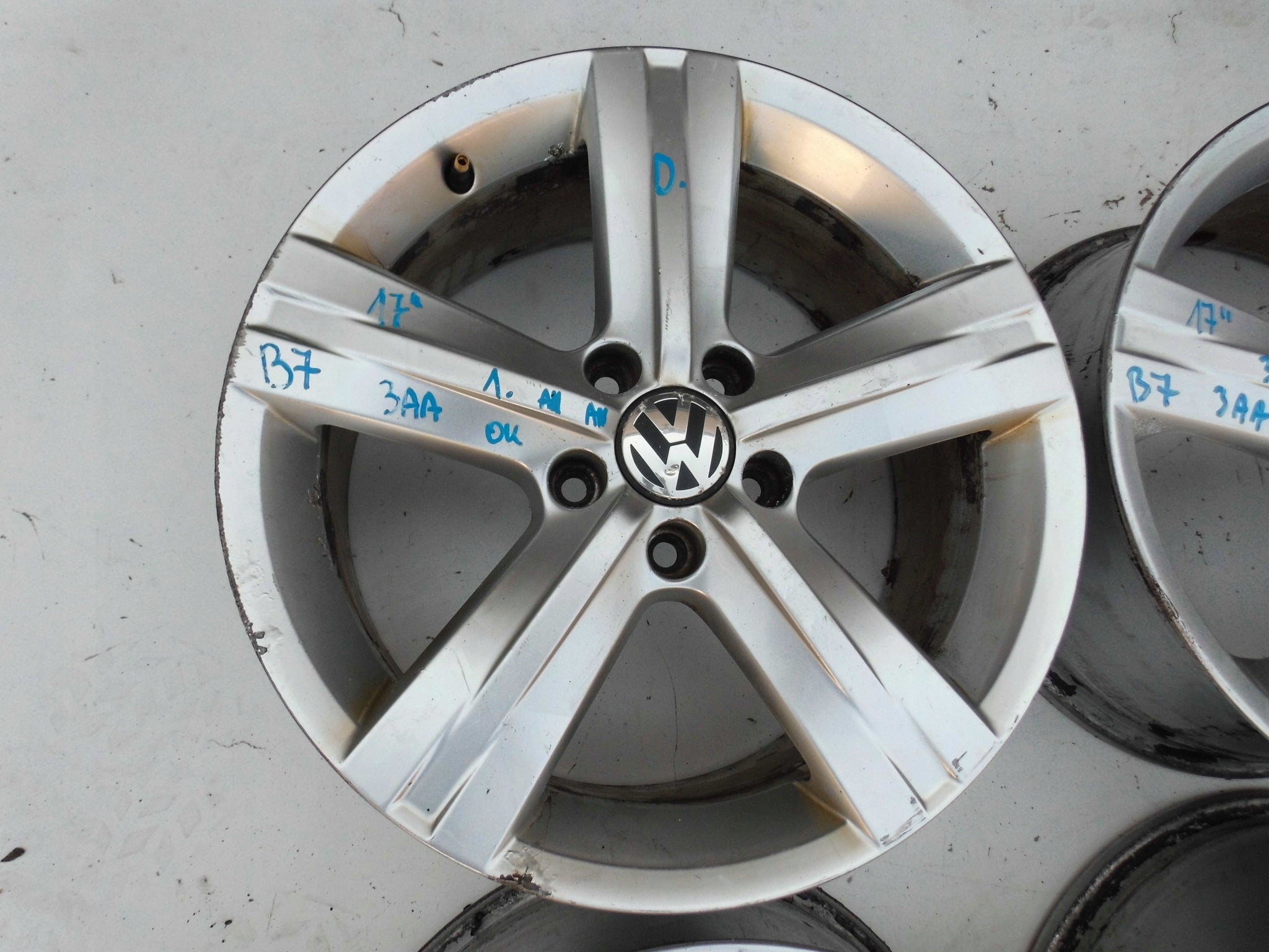 Alu Felge Volkswagen CC Golf Passat Eos Golf V Scirocco Golf VI 17 Zoll 7.5J 5x112 47ET 3AA601025E