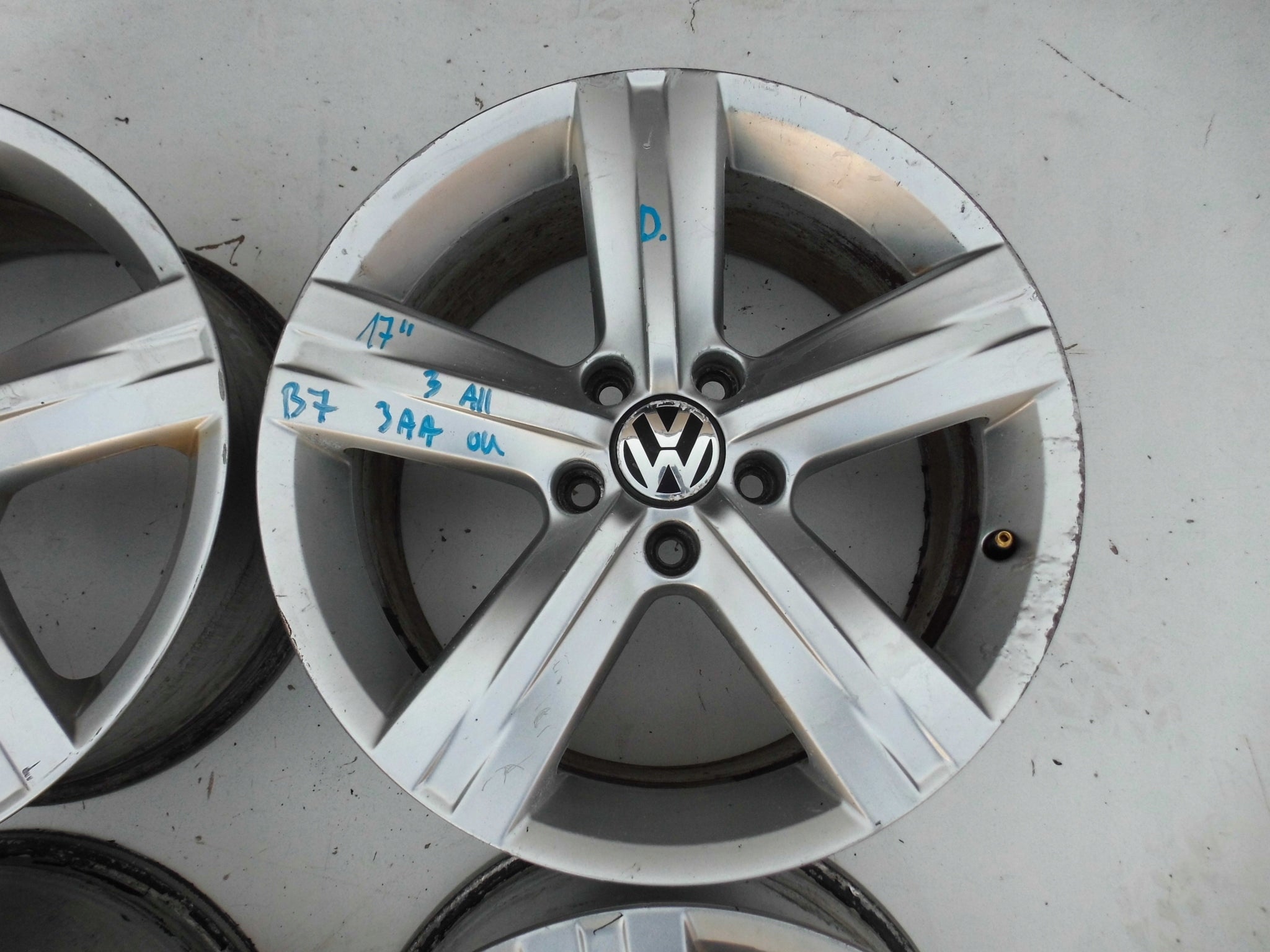 Alu Felge Volkswagen CC Golf Passat Eos Golf V Scirocco Golf VI 17 Zoll 7.5J 5x112 47ET 3AA601025E