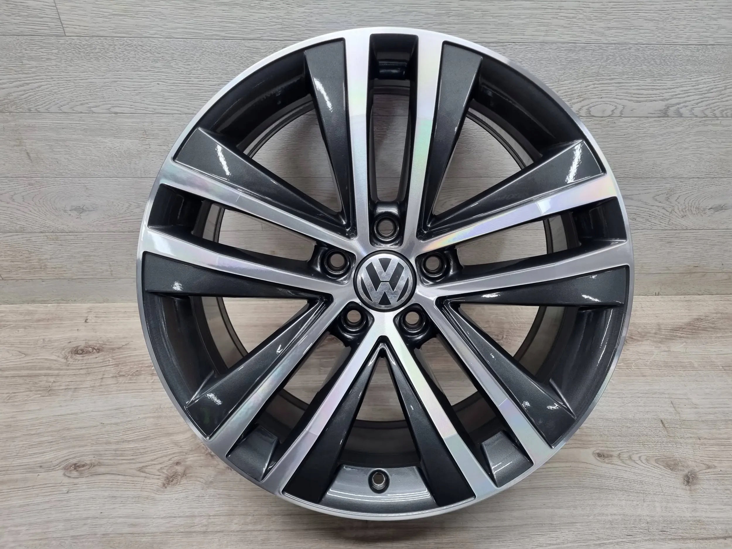 Alu Felge Volkswagen T3 Sharan 18 Zoll 7.5J 5x112 35ET 7N0601025F