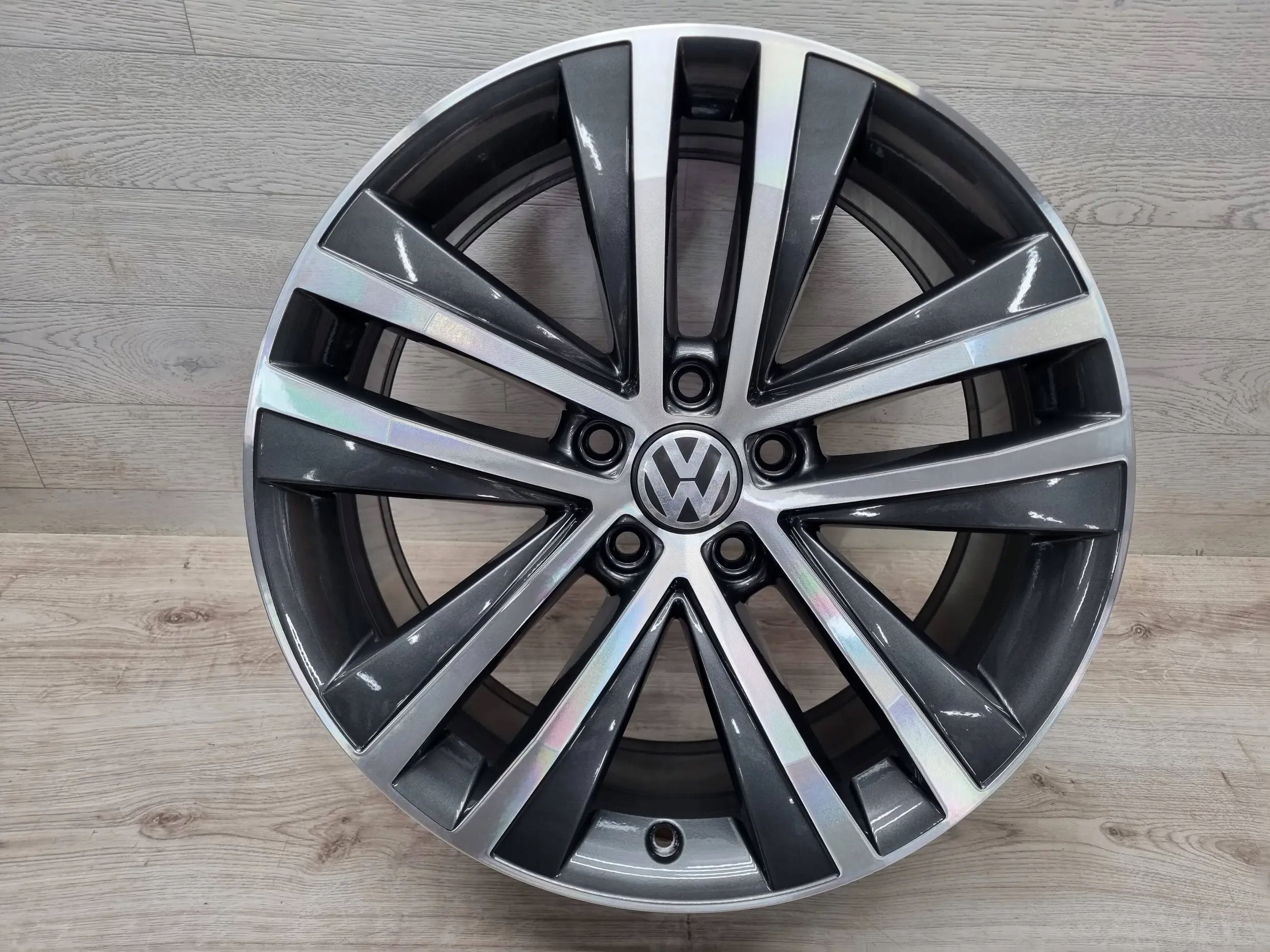 Alu Felge Volkswagen T3 Sharan 18 Zoll 7.5J 5x112 35ET 7N0601025F