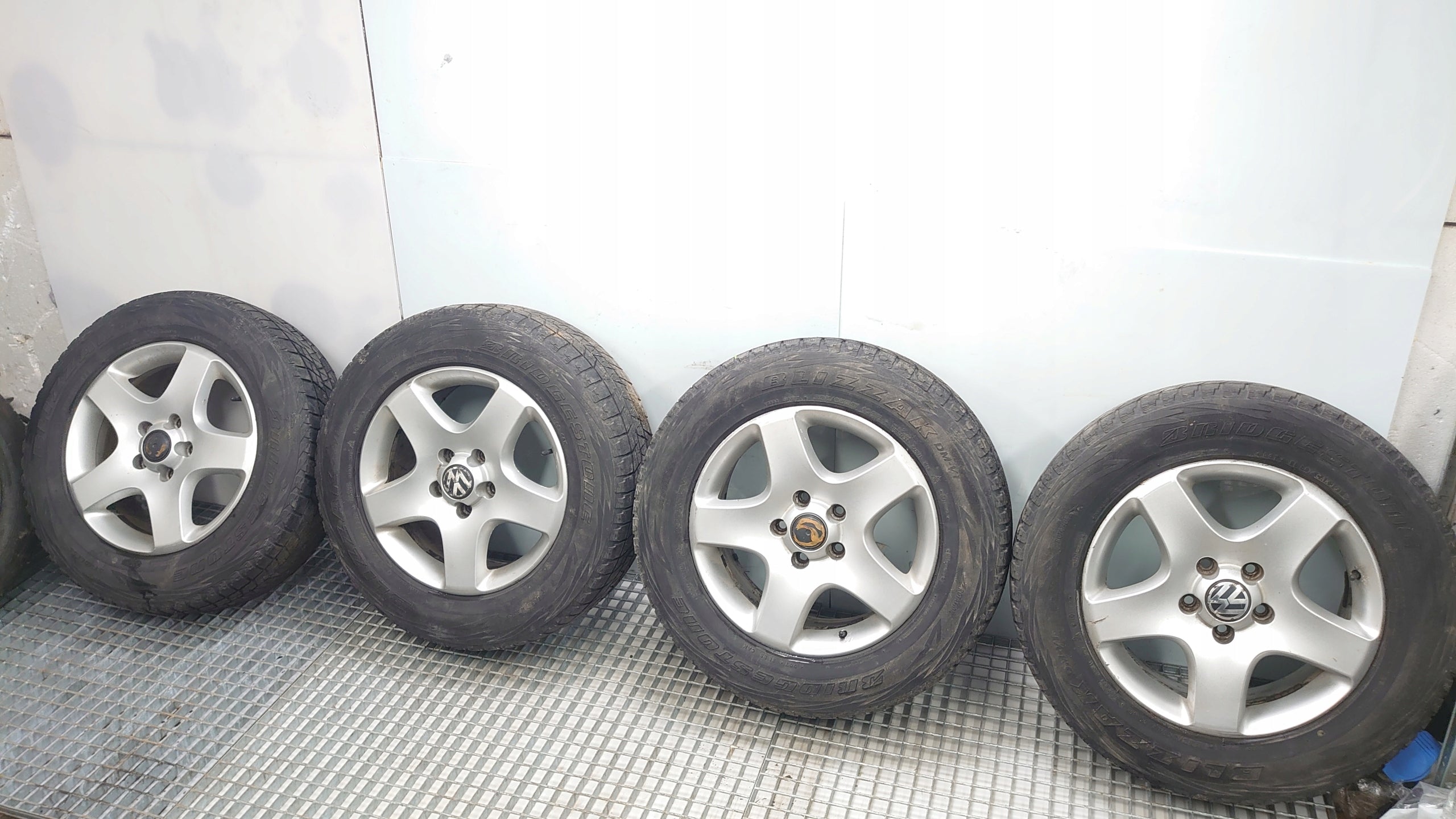 Alu Felge Volkswagen T5 Aluminum rim 17 Zoll 7.5J 5x120 7L6601025E