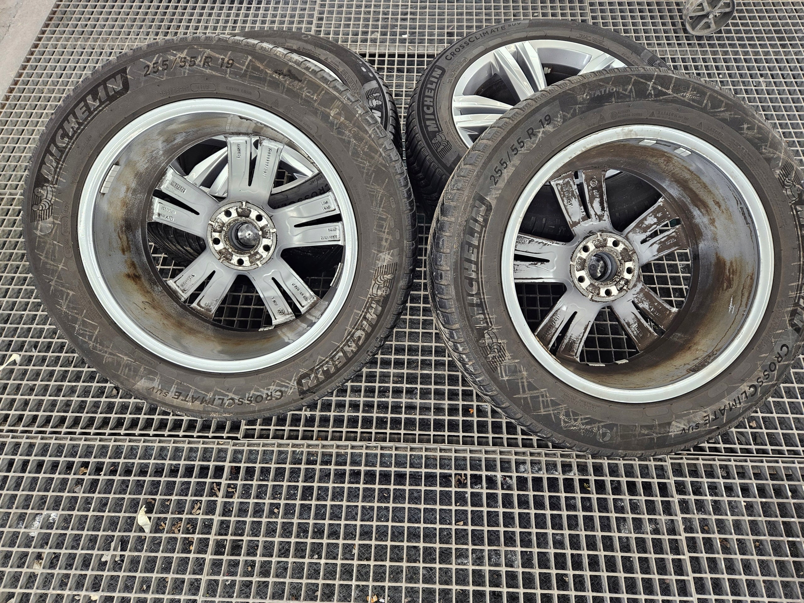 Alu Felge Volkswagen Touareg Tiguan 19 Zoll 8.5J 5x112 28ET 760601025