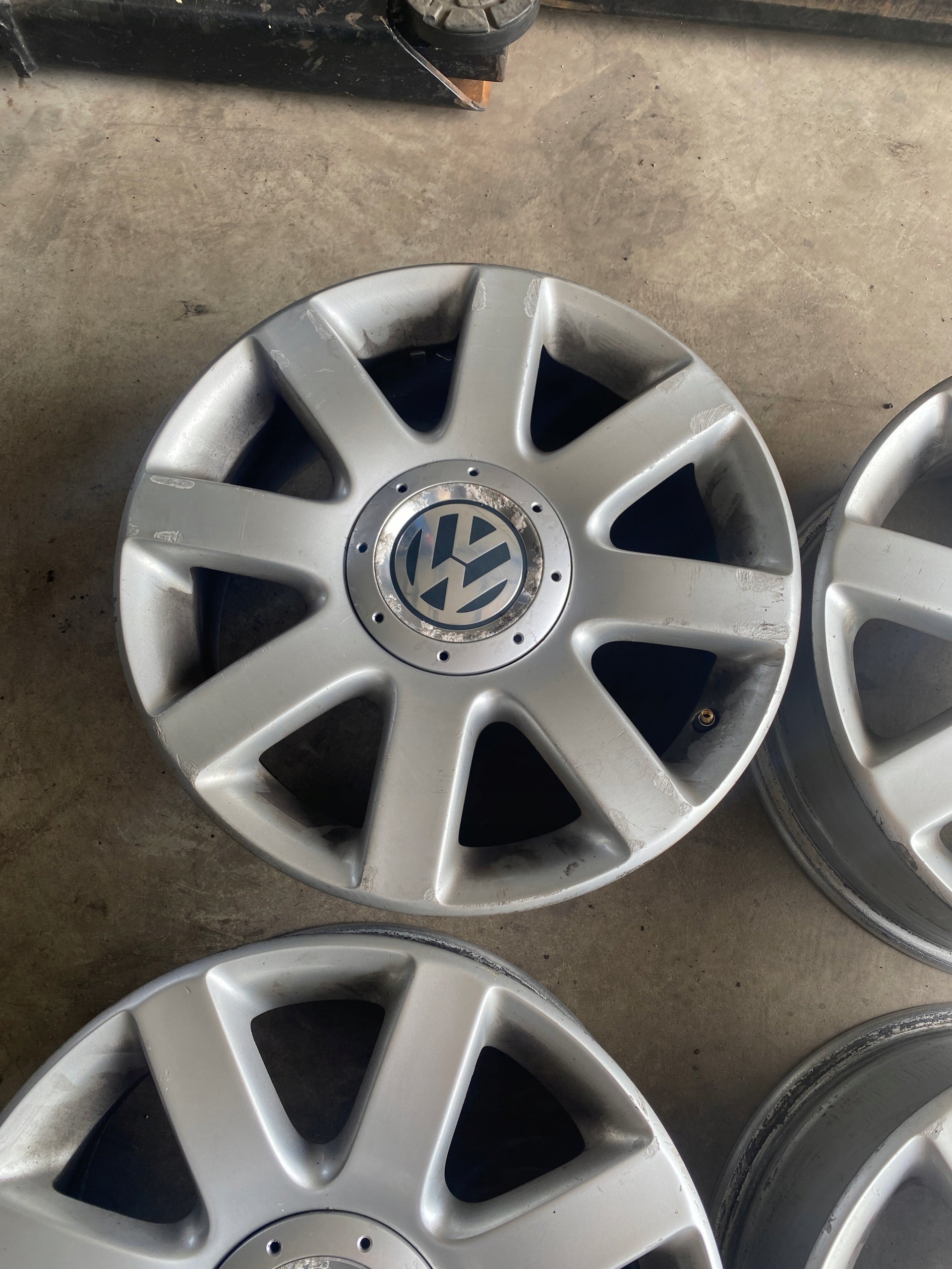 Alu Felge Volkswagen Golf T5 Touran Caddy 16 Zoll 6.5J 5x112 50ET 1K0601025R