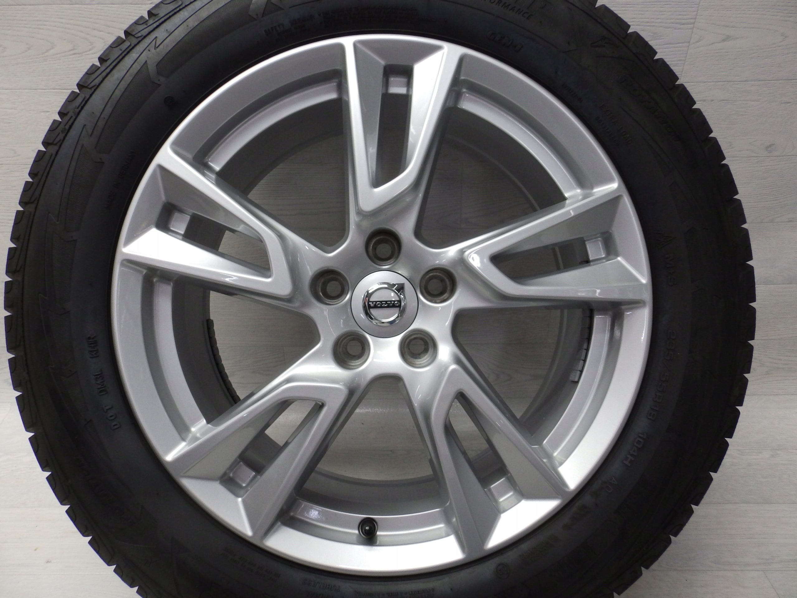  Alu Felge Volkswagen T5 Aluminum rim 18 Zoll 5.5J 5x108 50ET product image