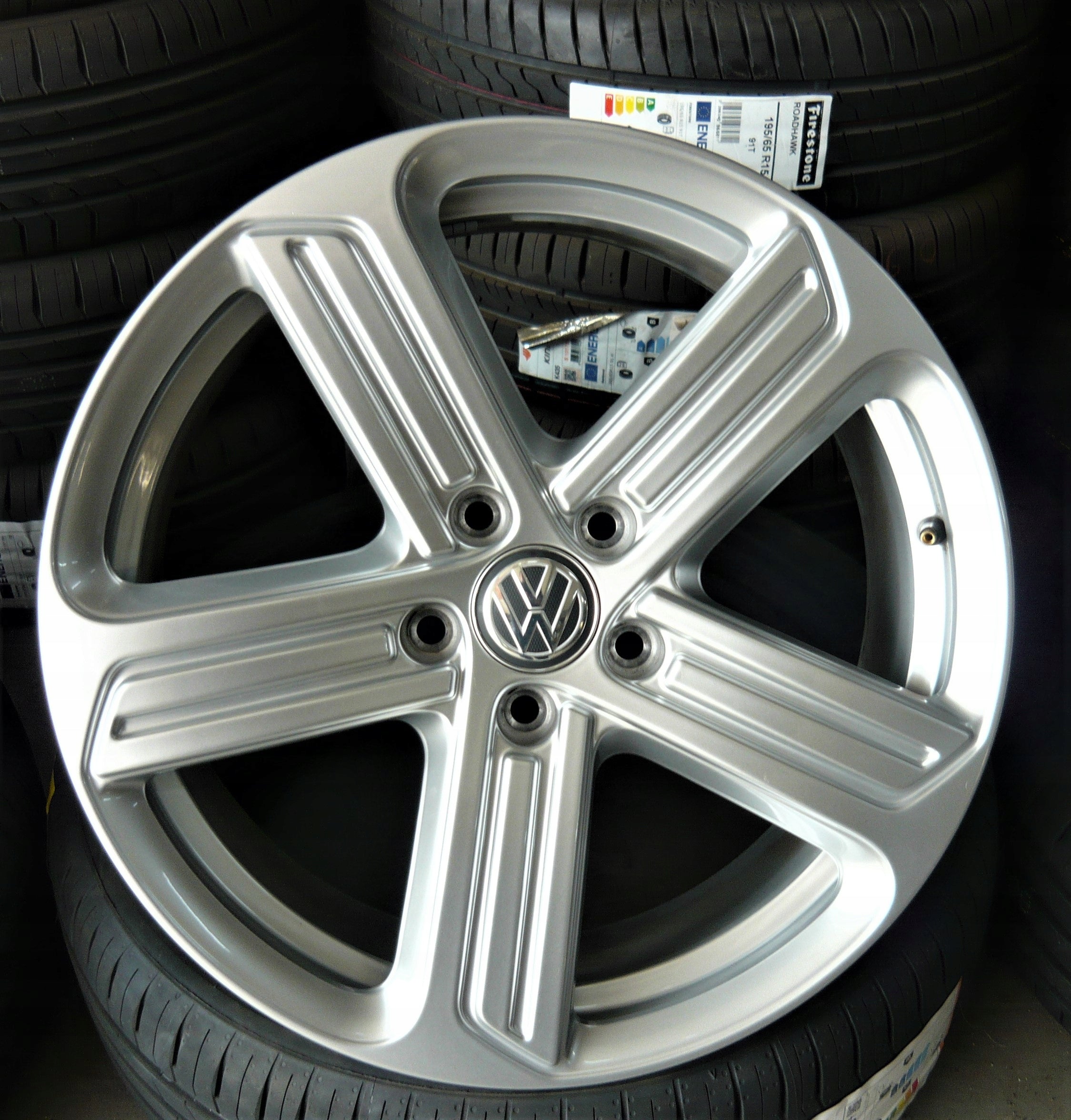 Alu Felge Volkswagen Golf V Golf VII Golf VI Golf 18 Zoll 7.5J 5x112 49ET 5G0601025BK