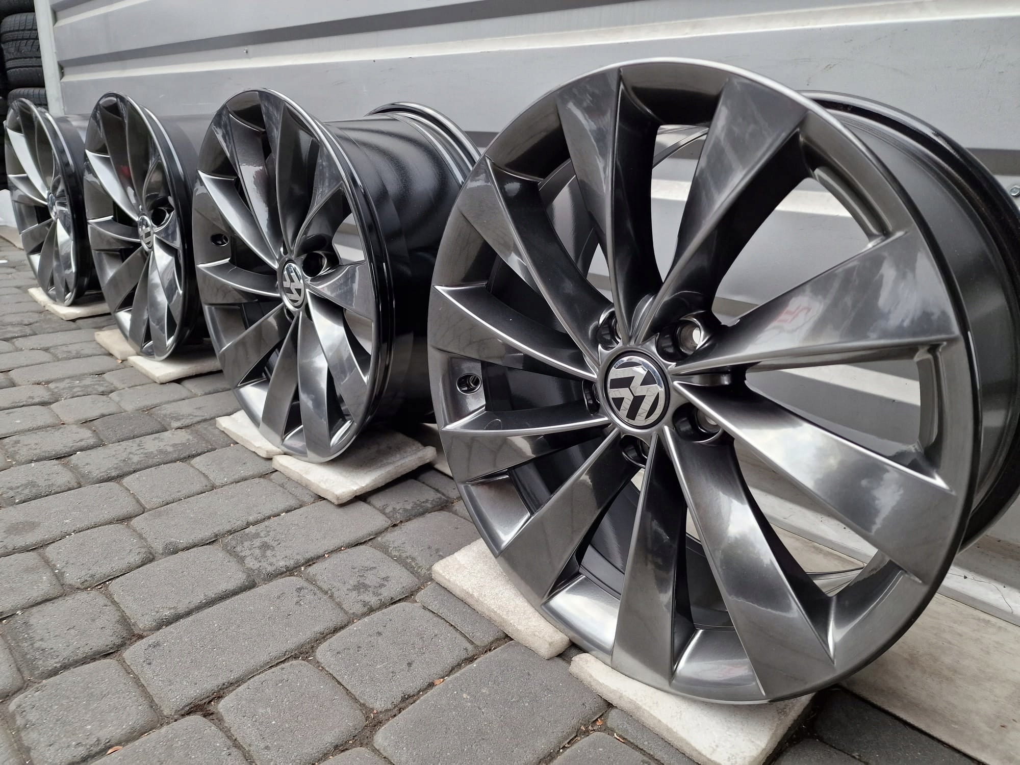 Alu Felge Volkswagen Arteon Passat Tiguan Golf 18 Zoll 8.0J 5x112 41ET