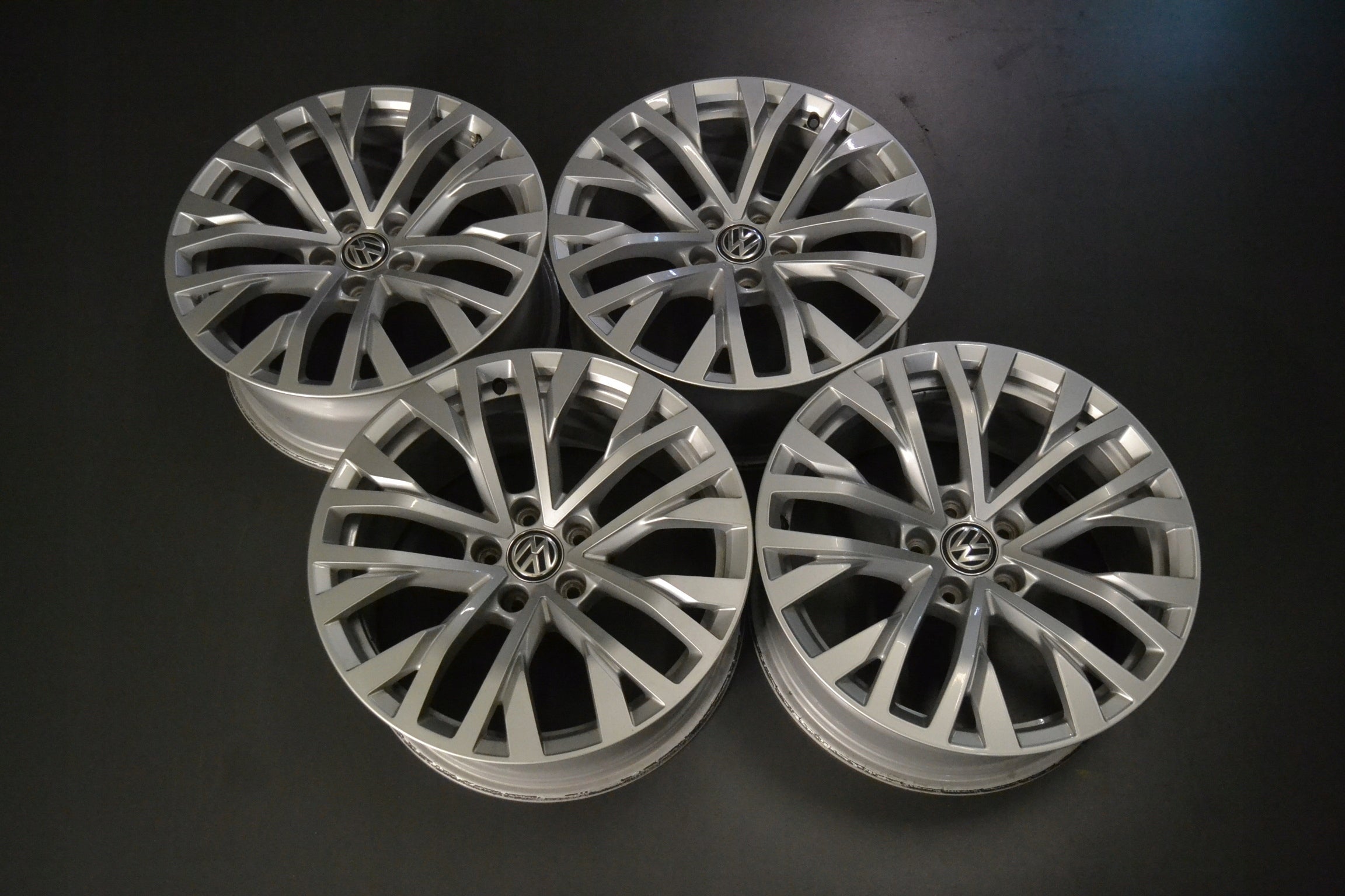  Alu rim Volkswagen Touareg Aluminum rim 18 inch 8.0J 5x112 25ET 760601025H  product image